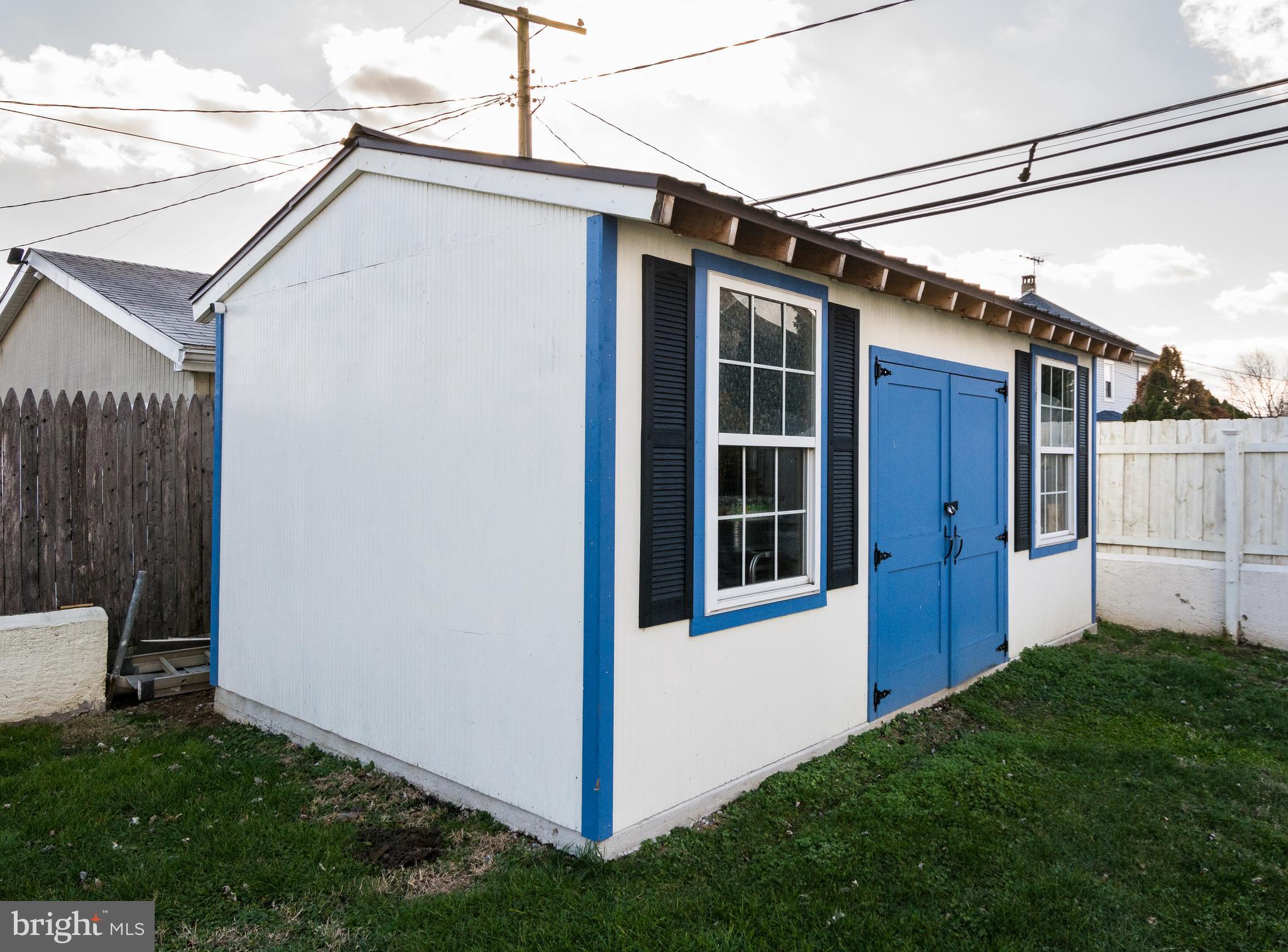 HOLABIRD PARK - Residential