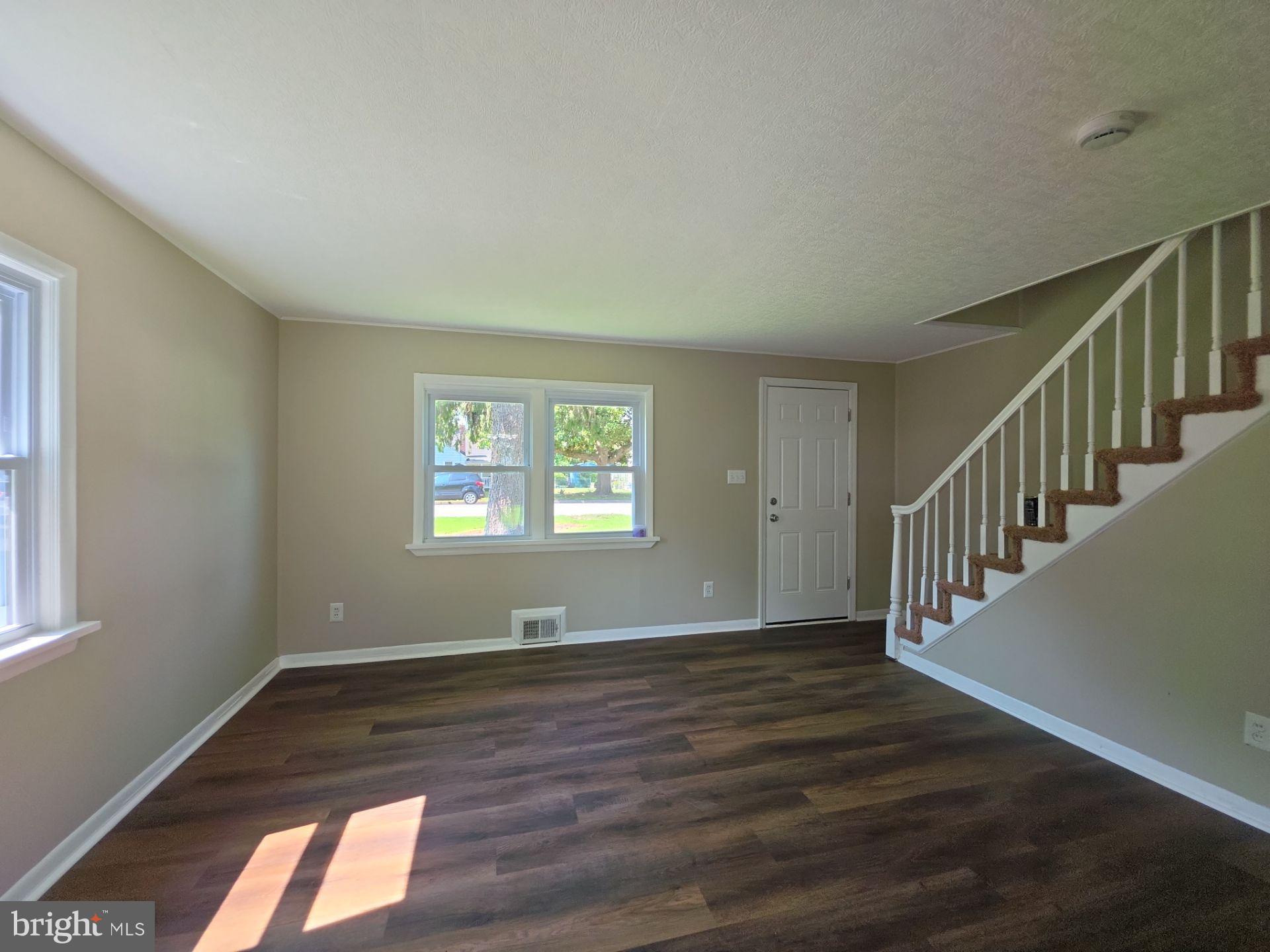 39 MAPLEWOOD AVENUE