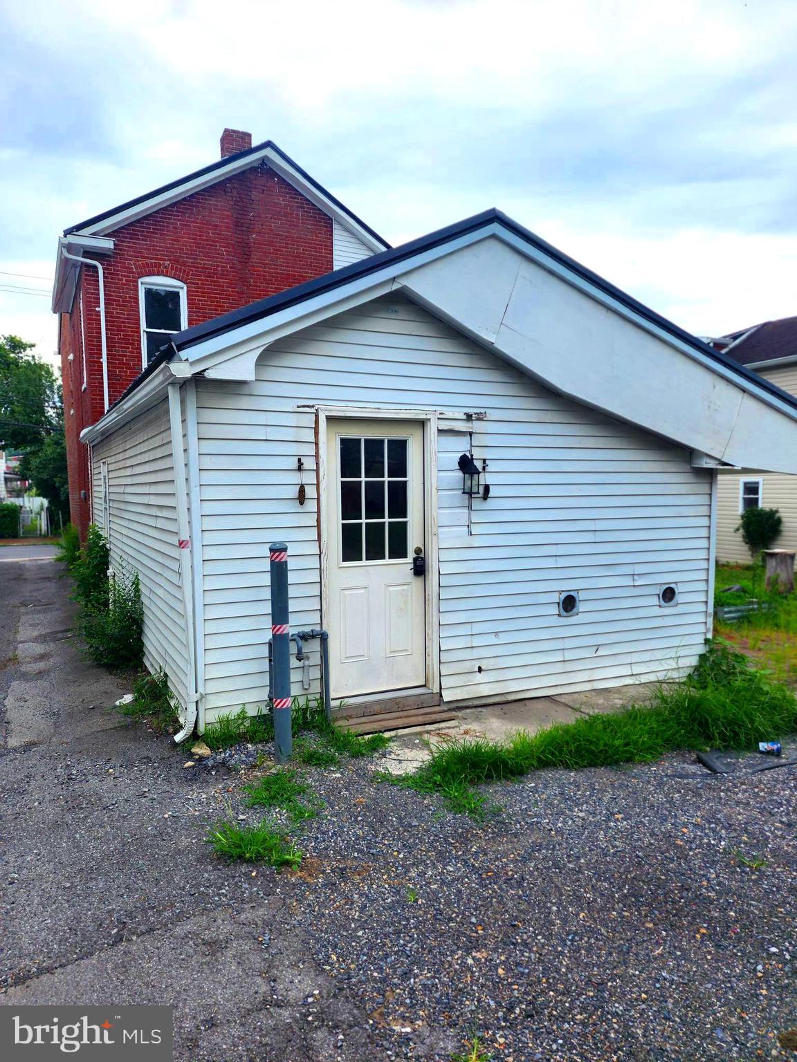 216 VALLEY STREET