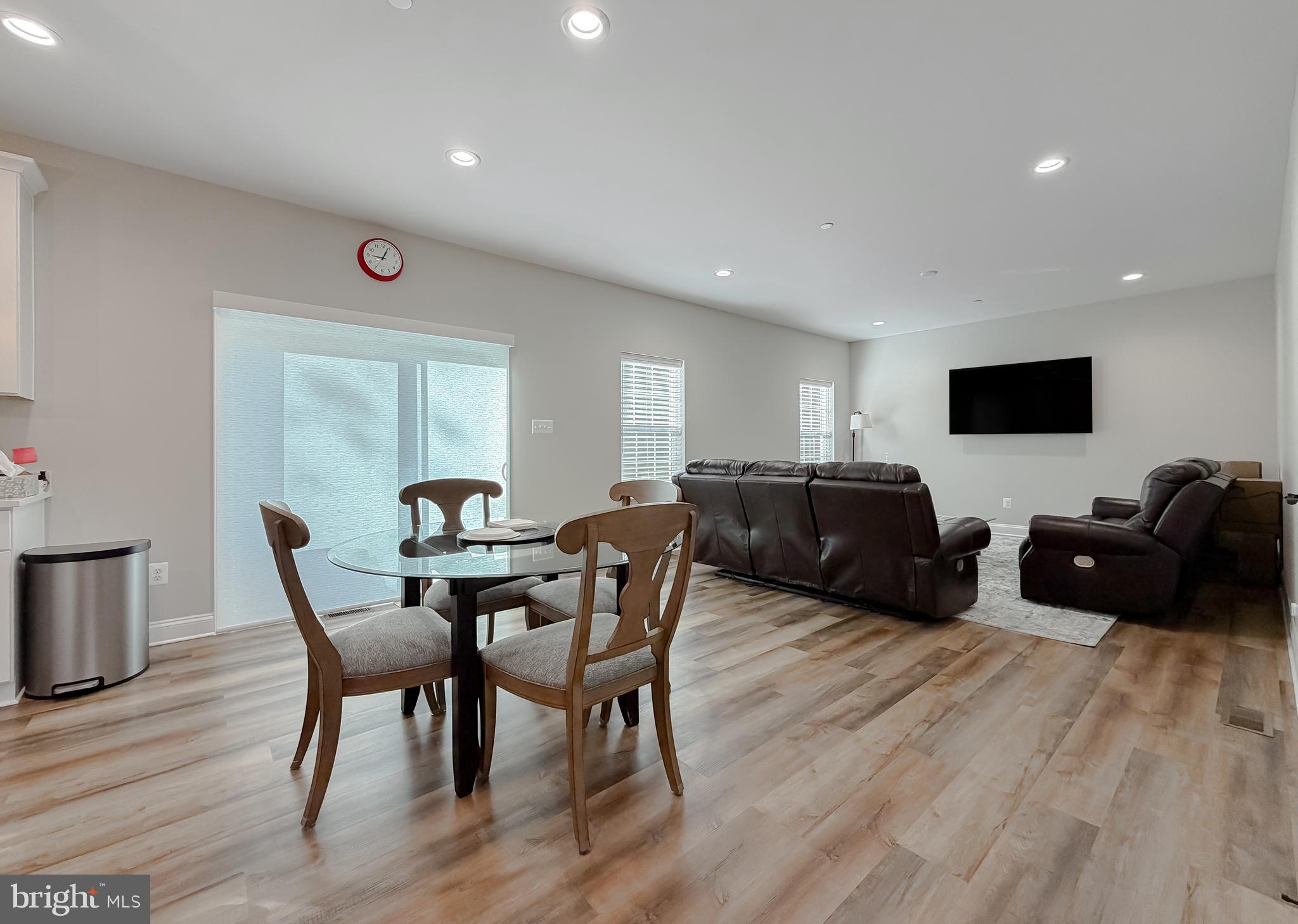 MAPLE RUN - Residential