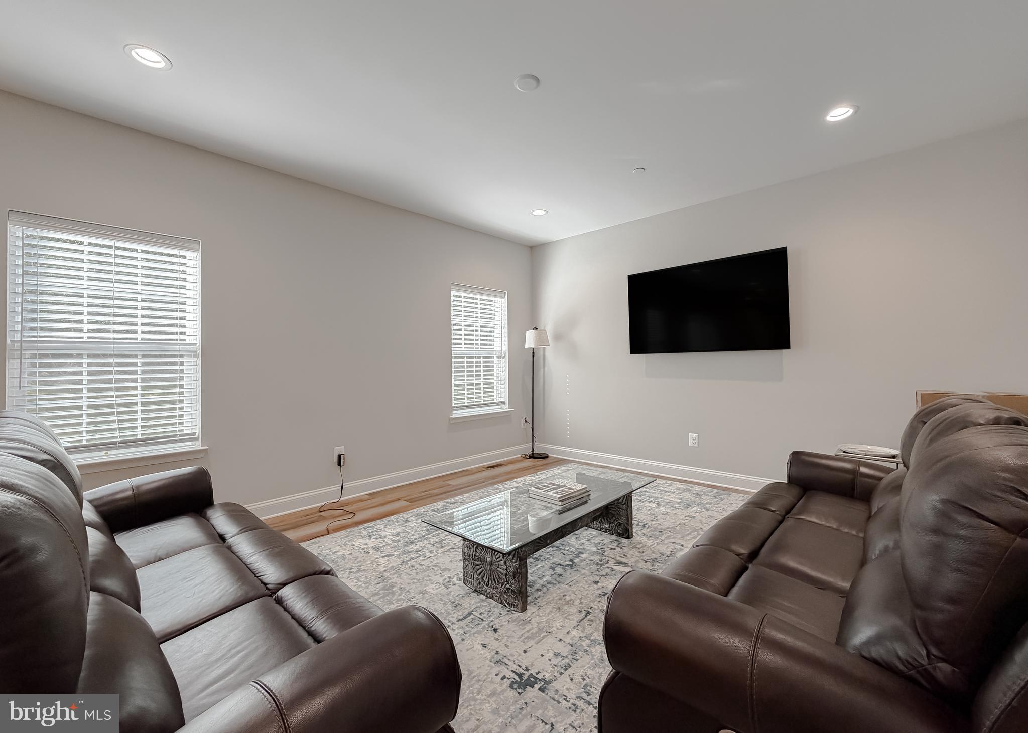 MAPLE RUN - Residential