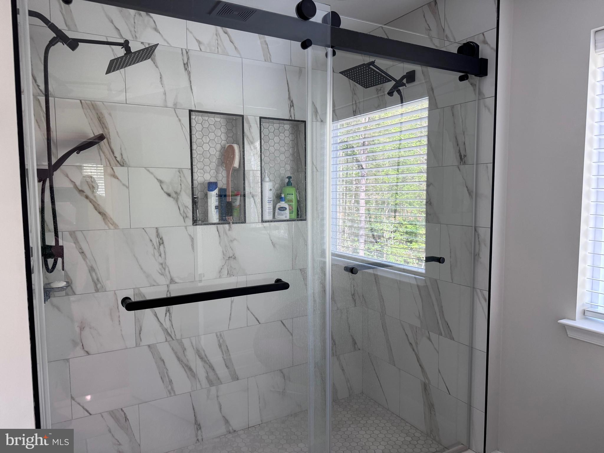 MAPLE RUN - Residential