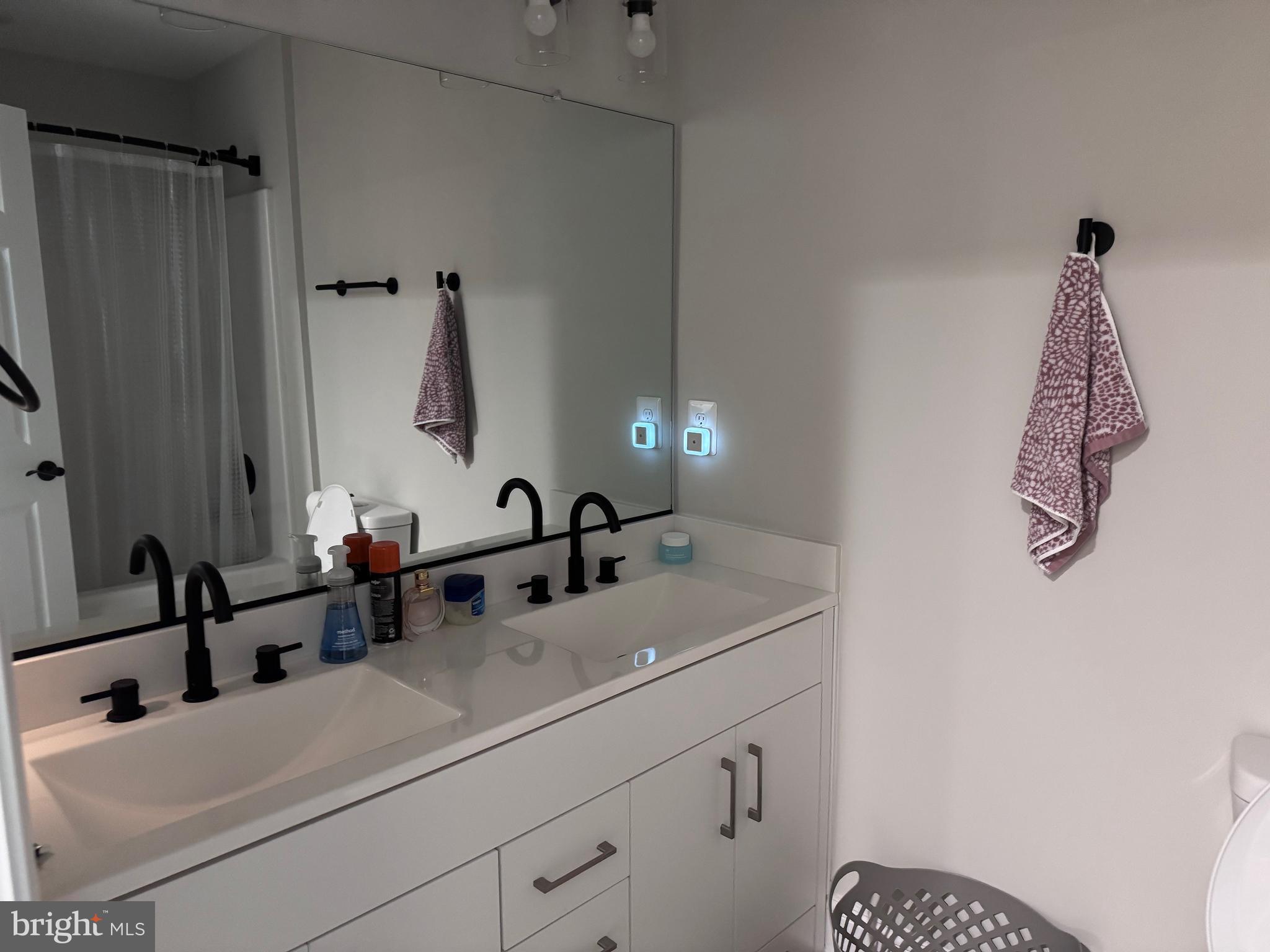 MAPLE RUN - Residential