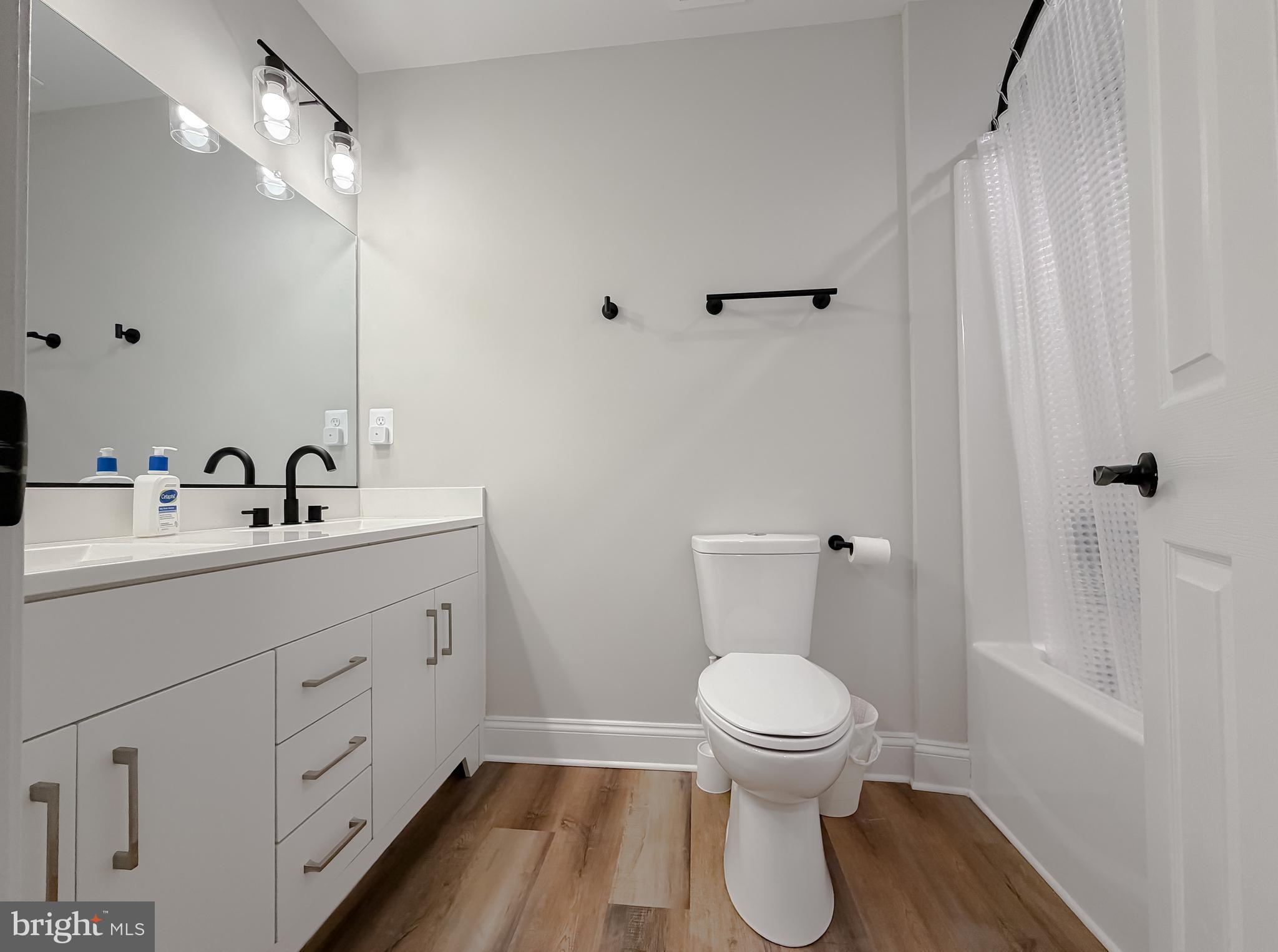 MAPLE RUN - Residential