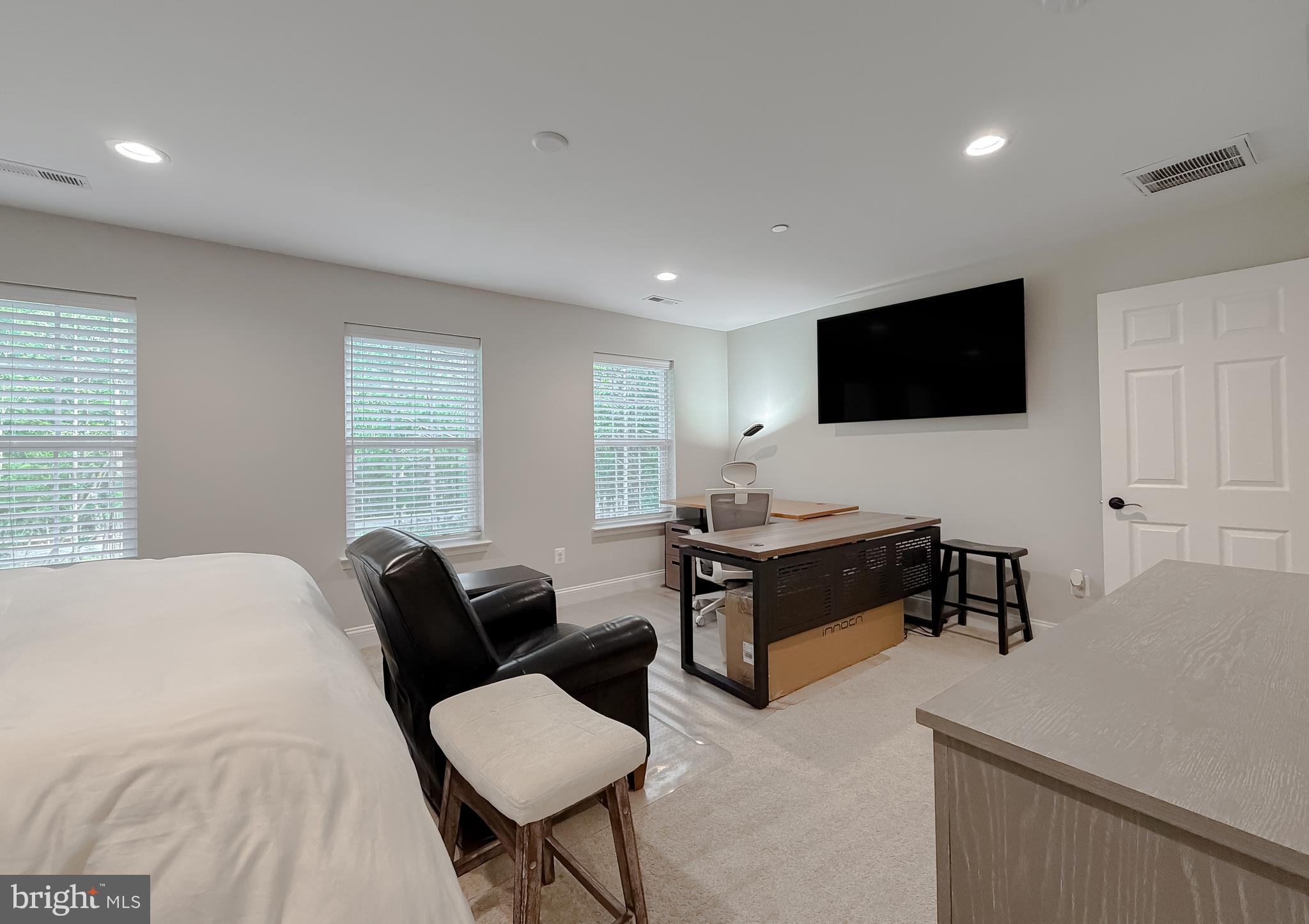 MAPLE RUN - Residential