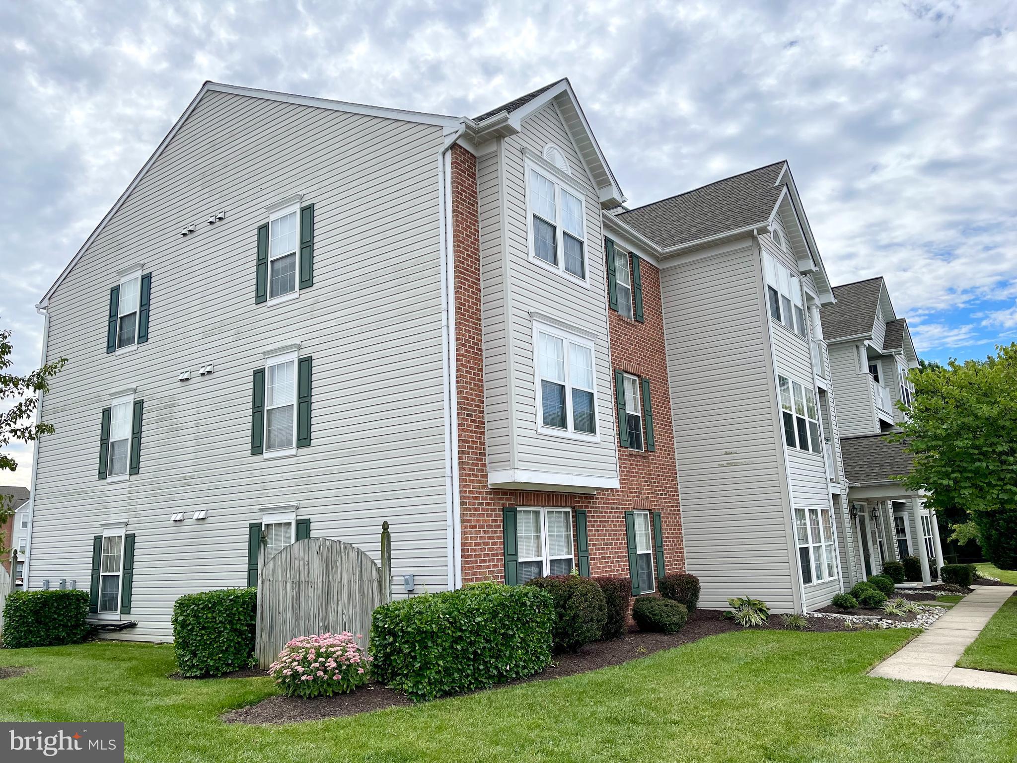 DEVONSHIRE AT WHITEMARSH - Residential Lease
