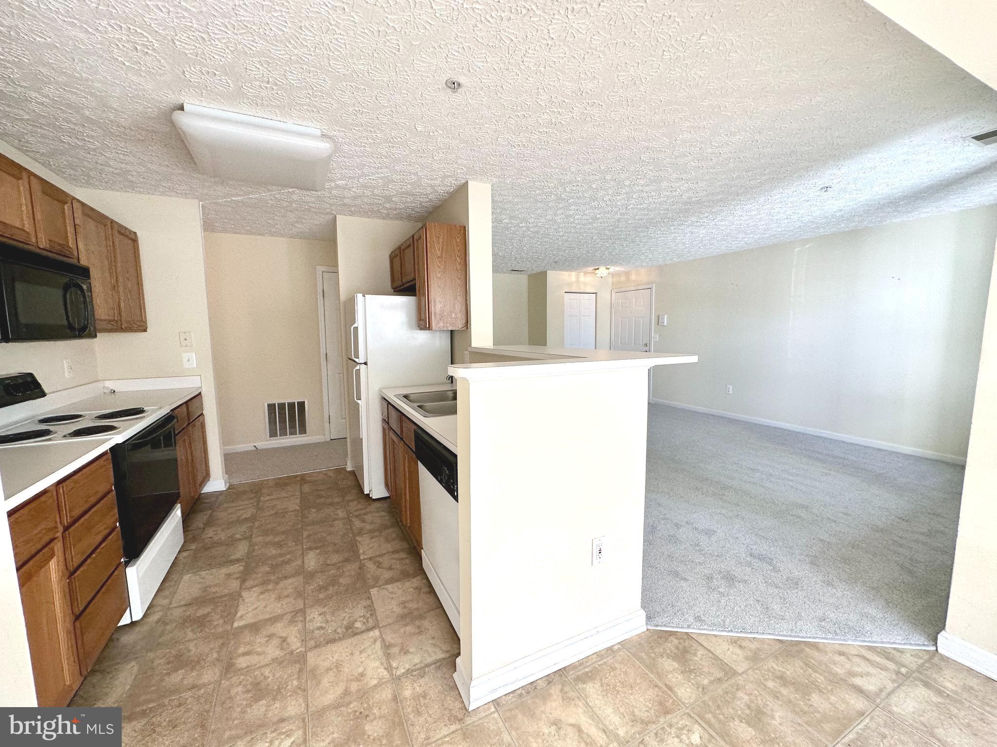 DEVONSHIRE AT WHITEMARSH - Residential Lease