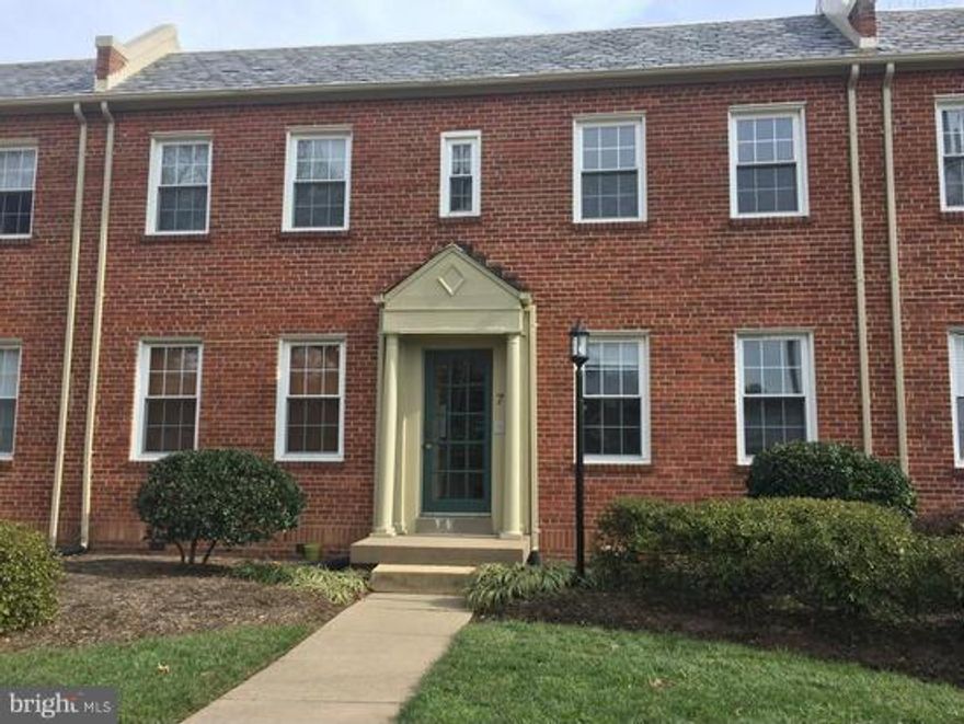 1 Bedroom Condo across the street from King Street Metro and walking distance to historic Old Town. Great location! Spacious living room and bedroom, hardwood floors throughout, dining area, closet space, galley kitchen, and back porch. Designated parking space steps from back door.