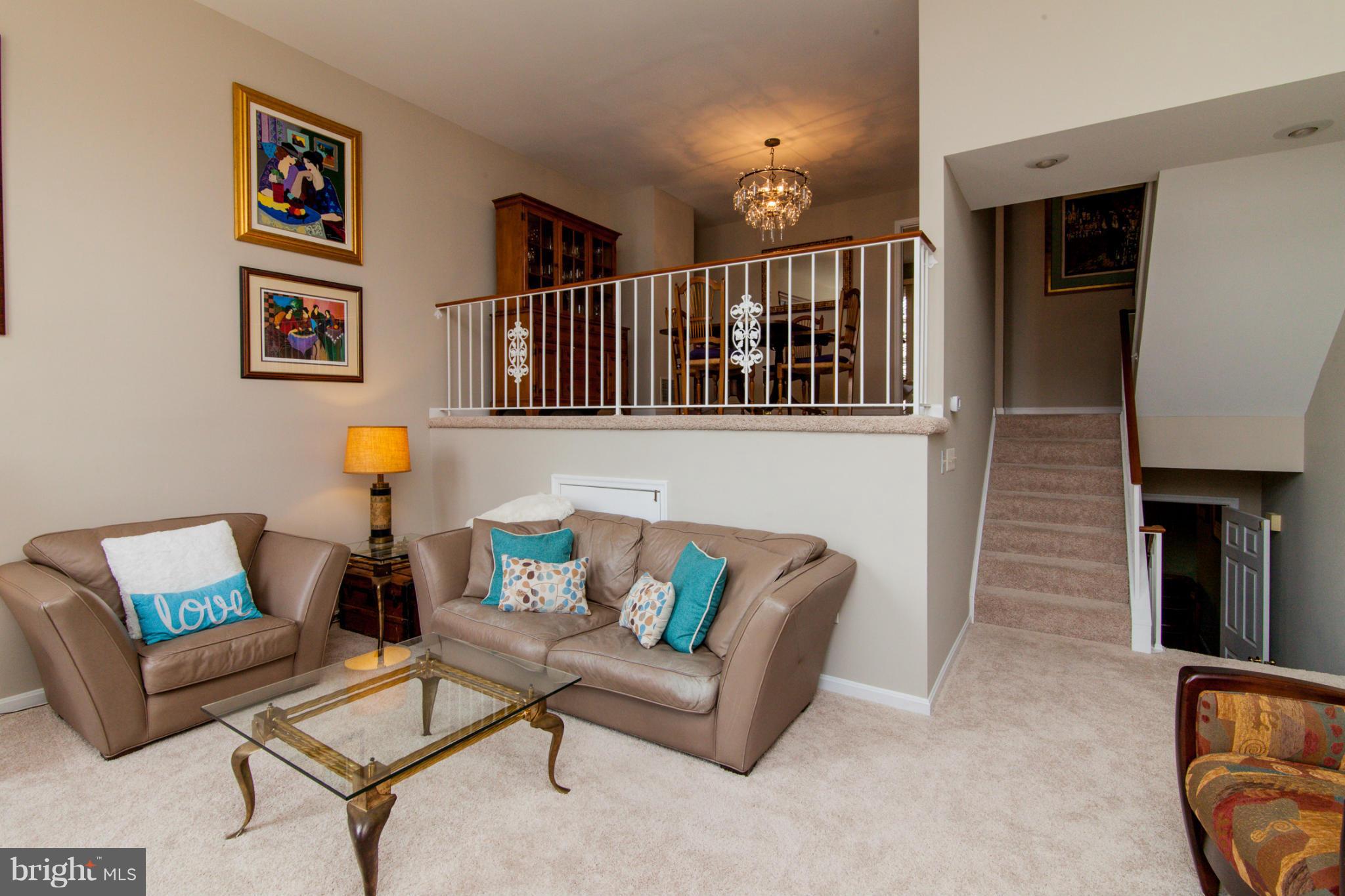 CHARING CROSS - Residential