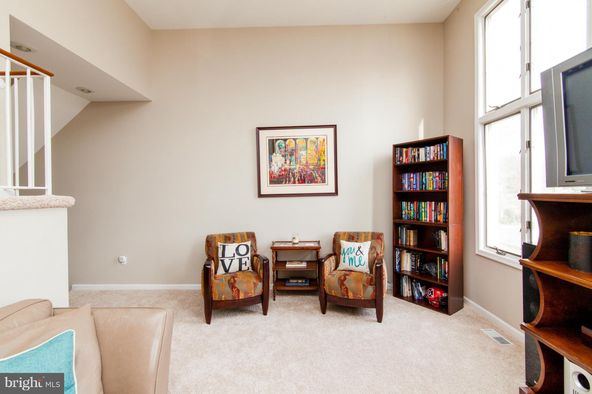 CHARING CROSS - Residential