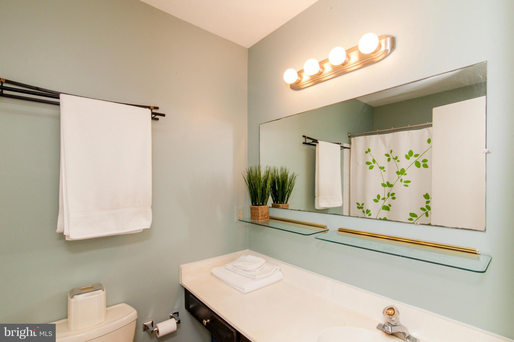 CHARING CROSS - Residential