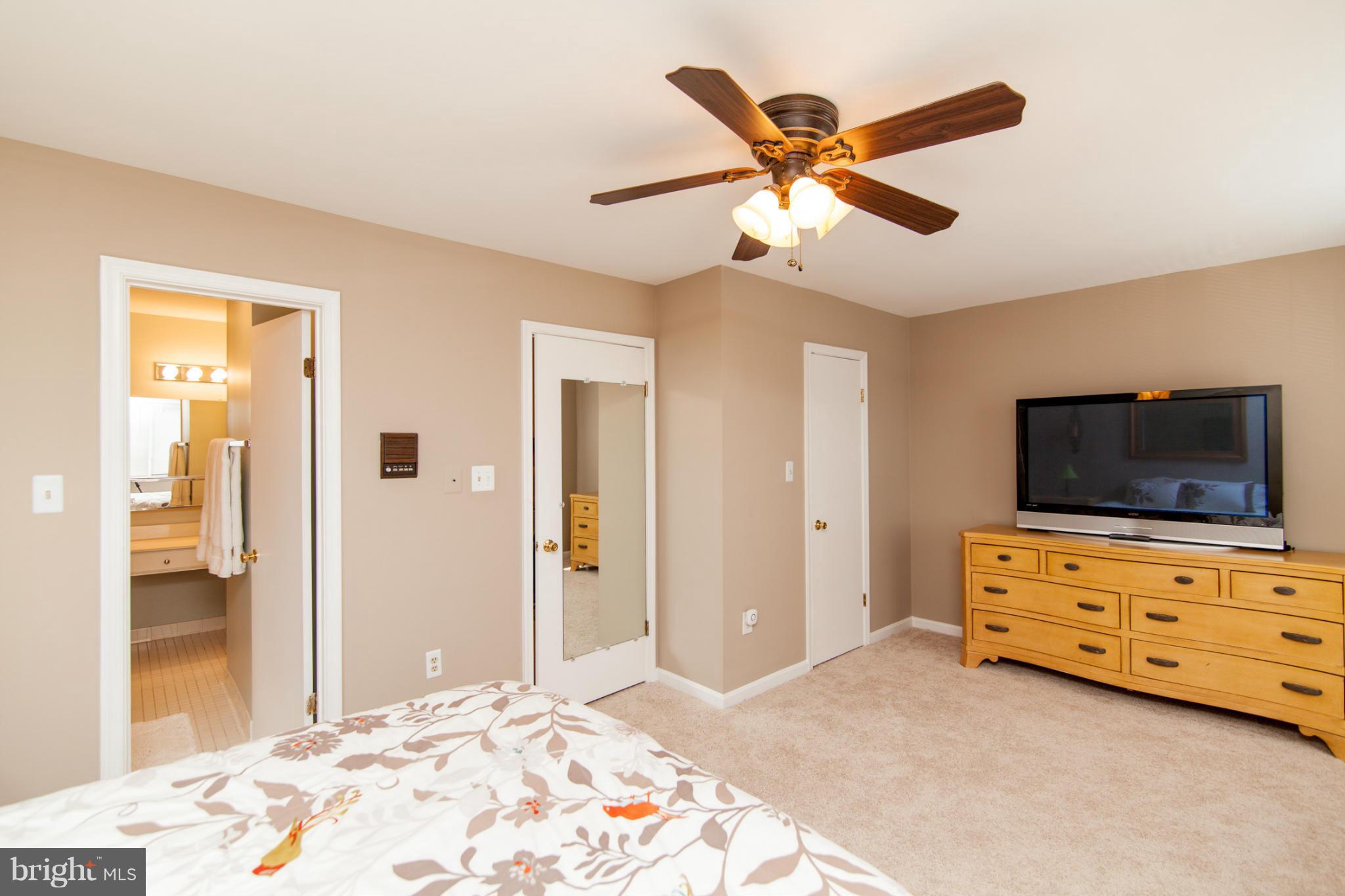 CHARING CROSS - Residential