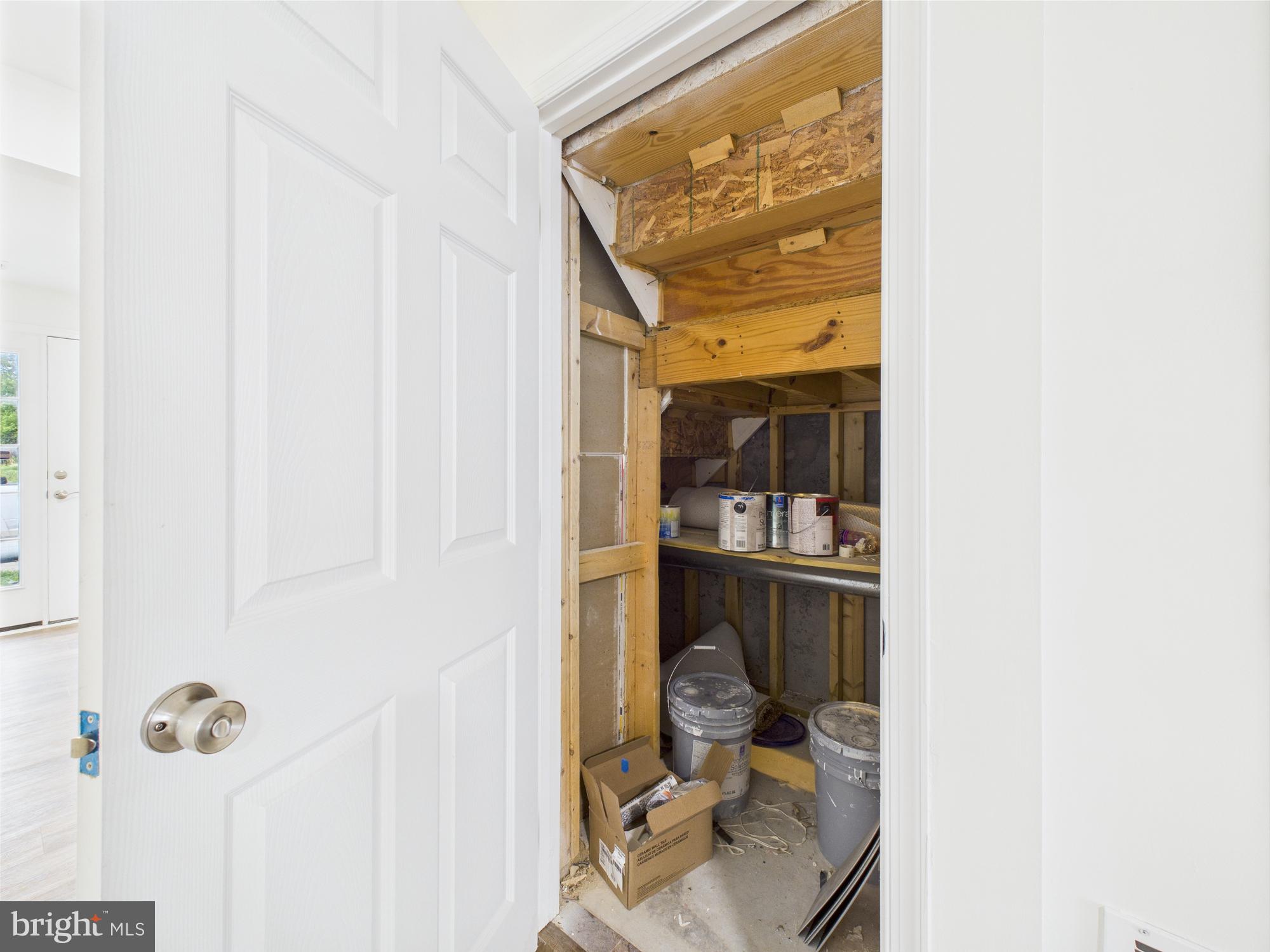 LAKELAND PLACE - Residential