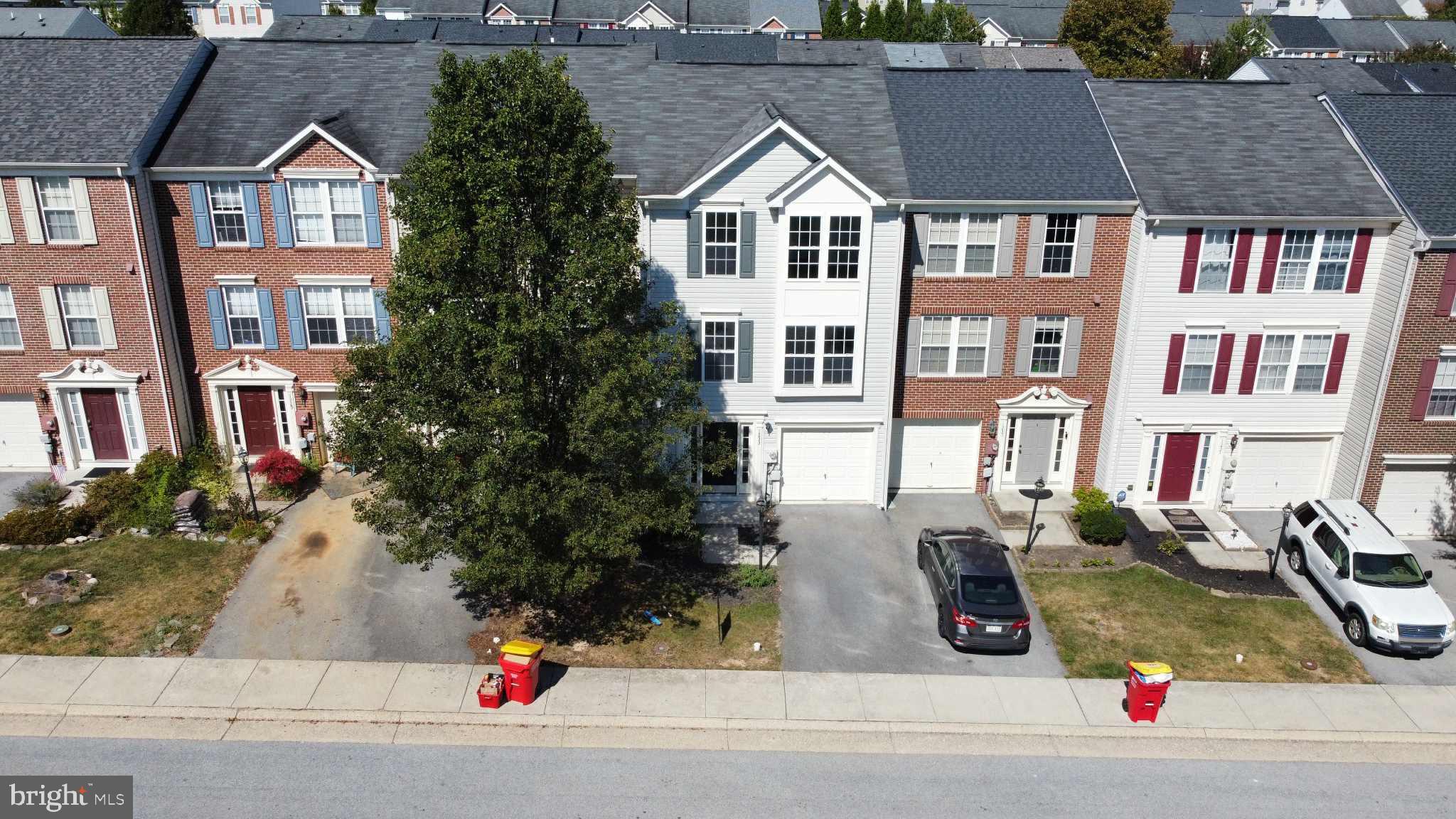 LAKELAND PLACE - Residential