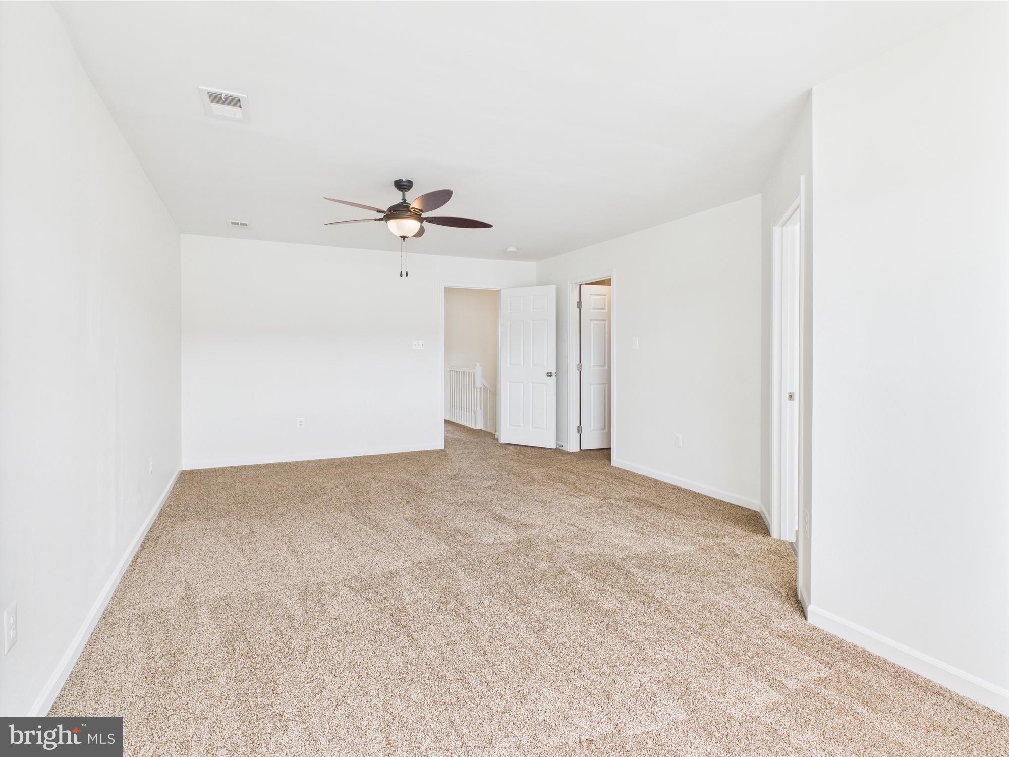 LAKELAND PLACE - Residential