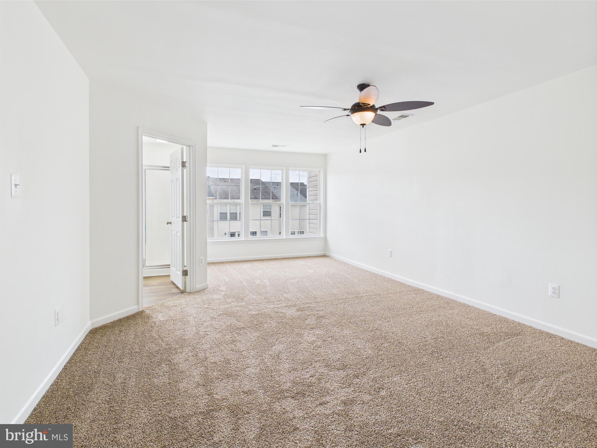 LAKELAND PLACE - Residential