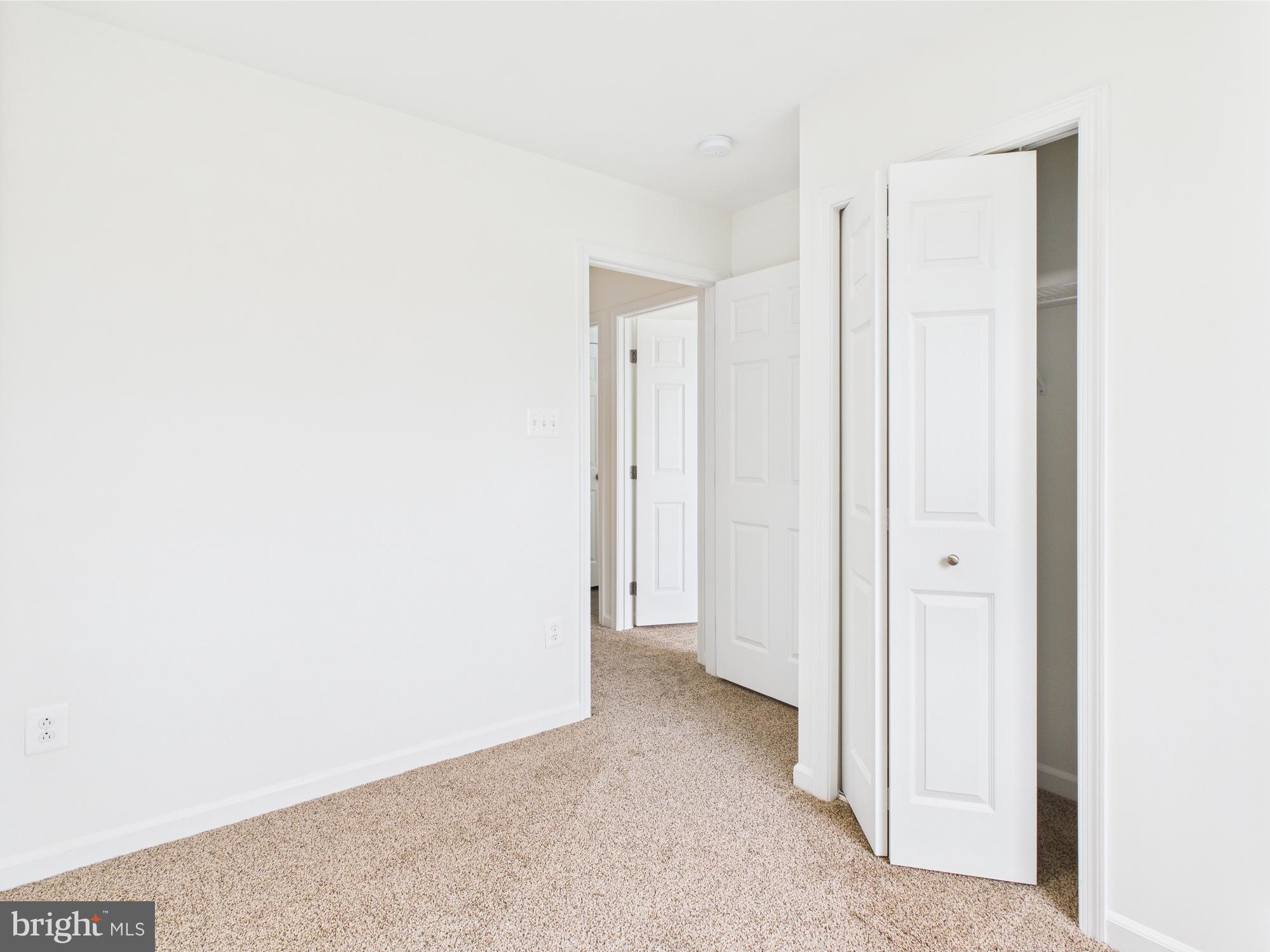 LAKELAND PLACE - Residential