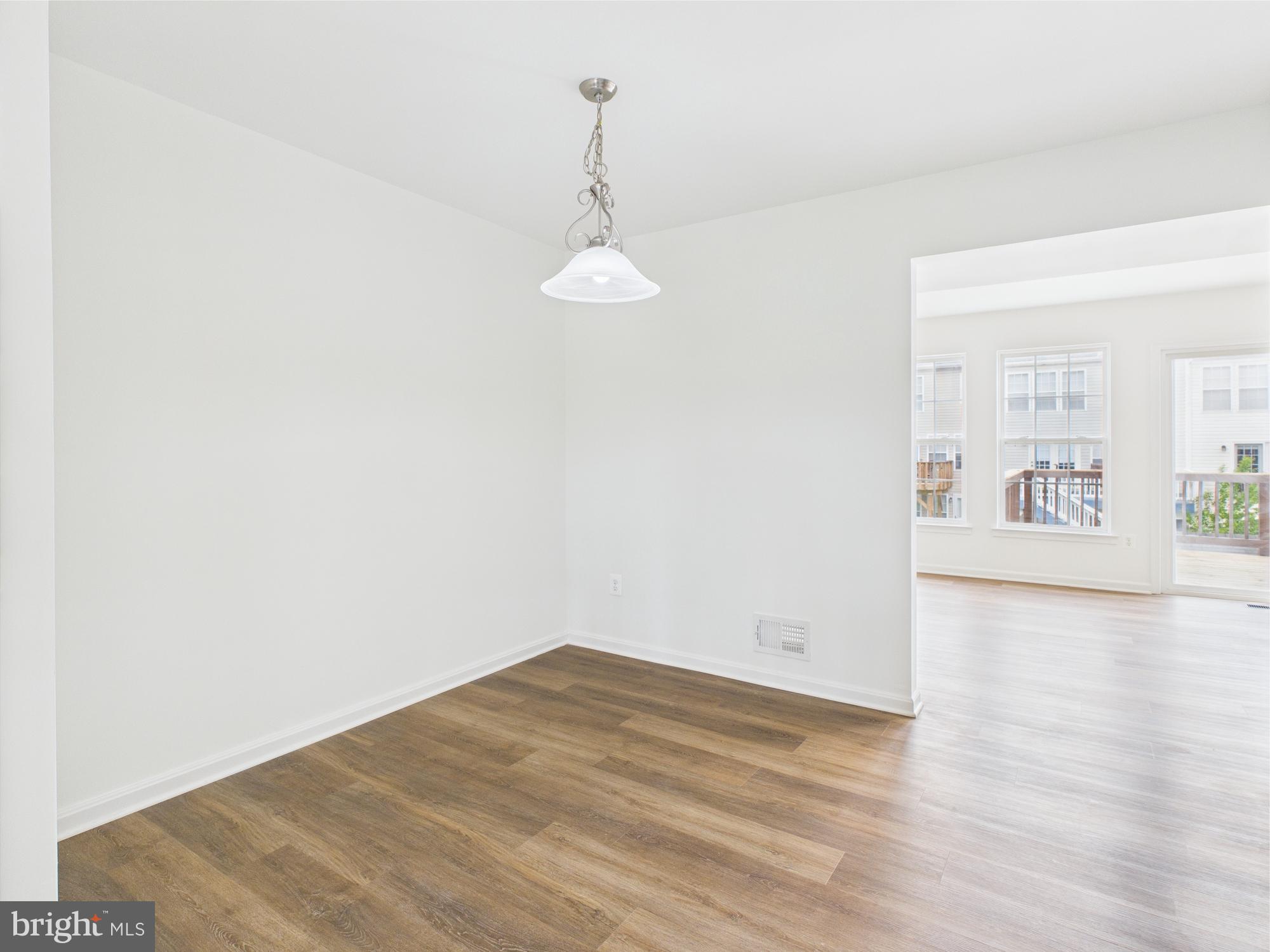 LAKELAND PLACE - Residential