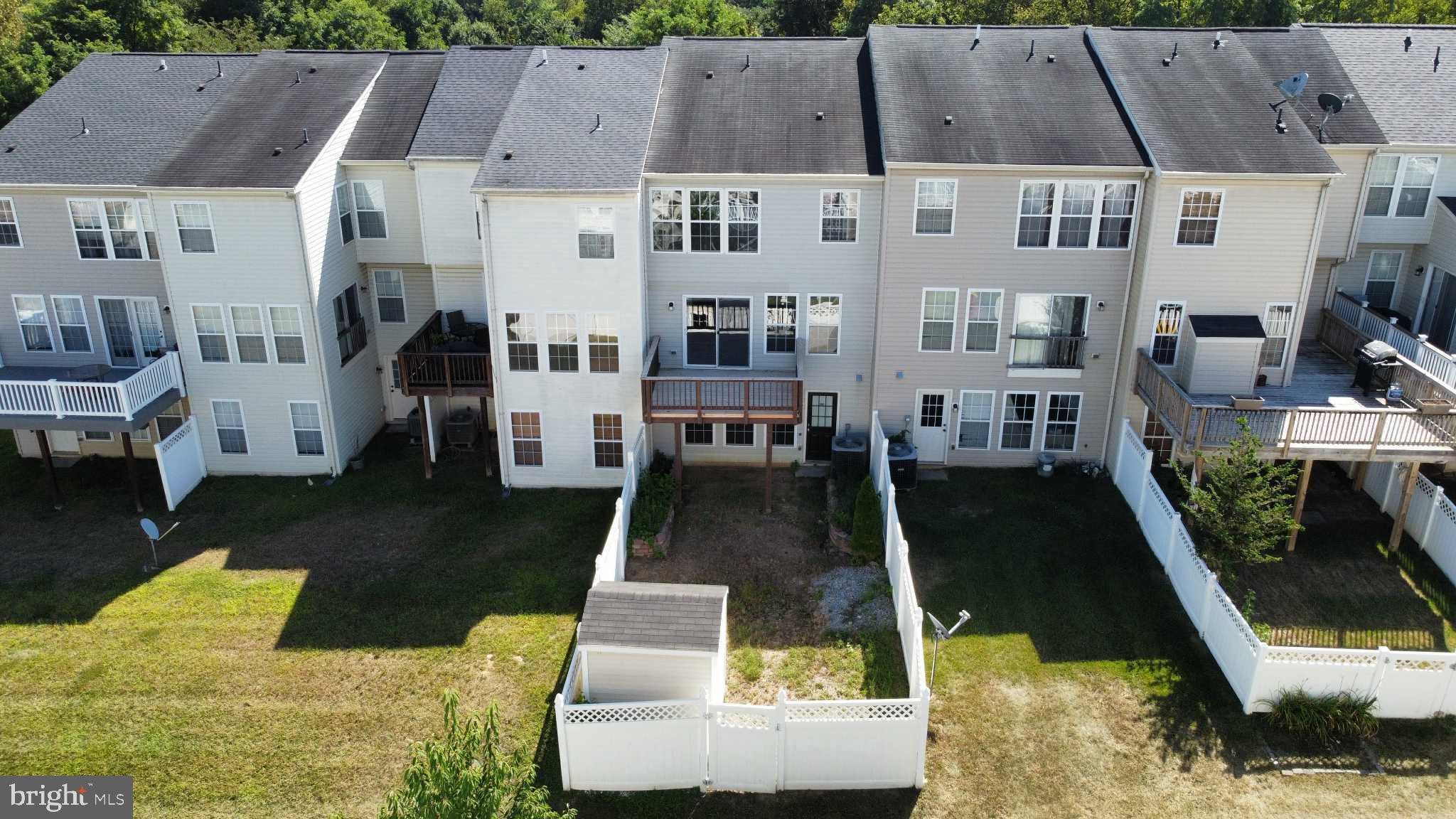 LAKELAND PLACE - Residential