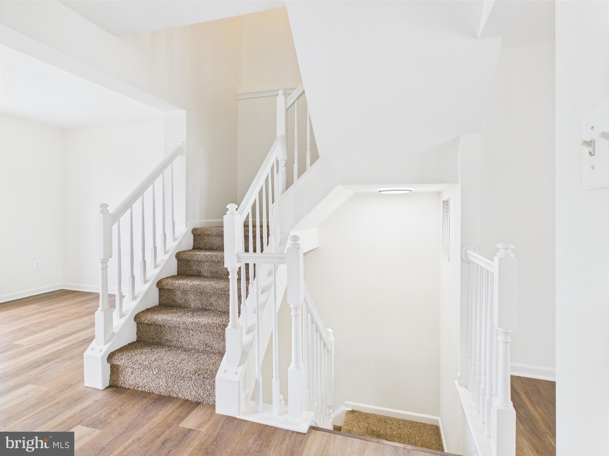 LAKELAND PLACE - Residential