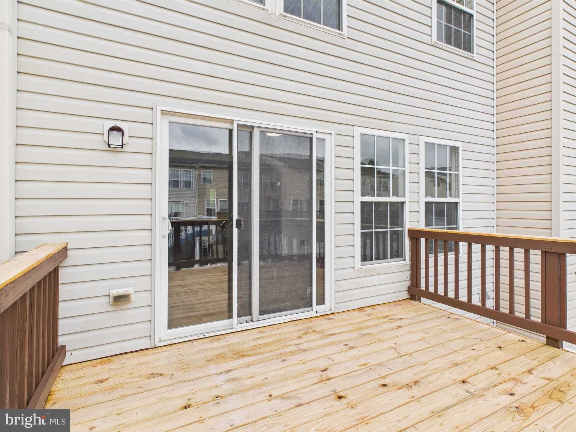 LAKELAND PLACE - Residential