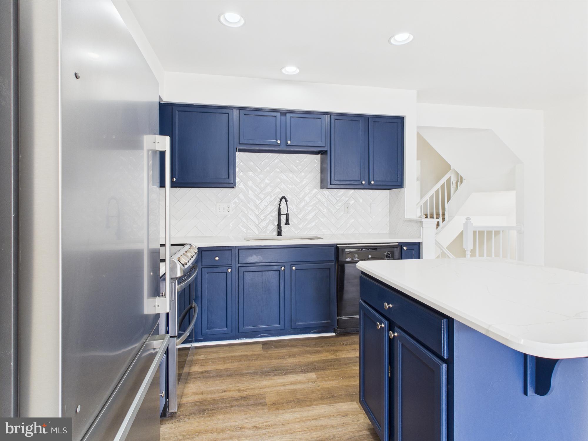 LAKELAND PLACE - Residential