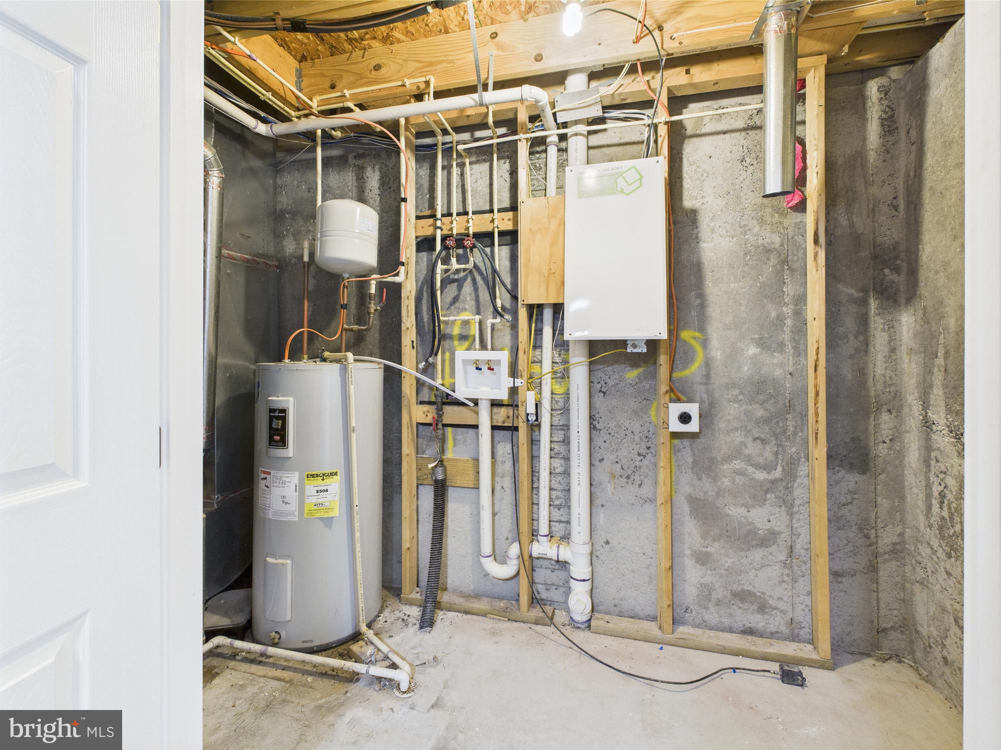 LAKELAND PLACE - Residential