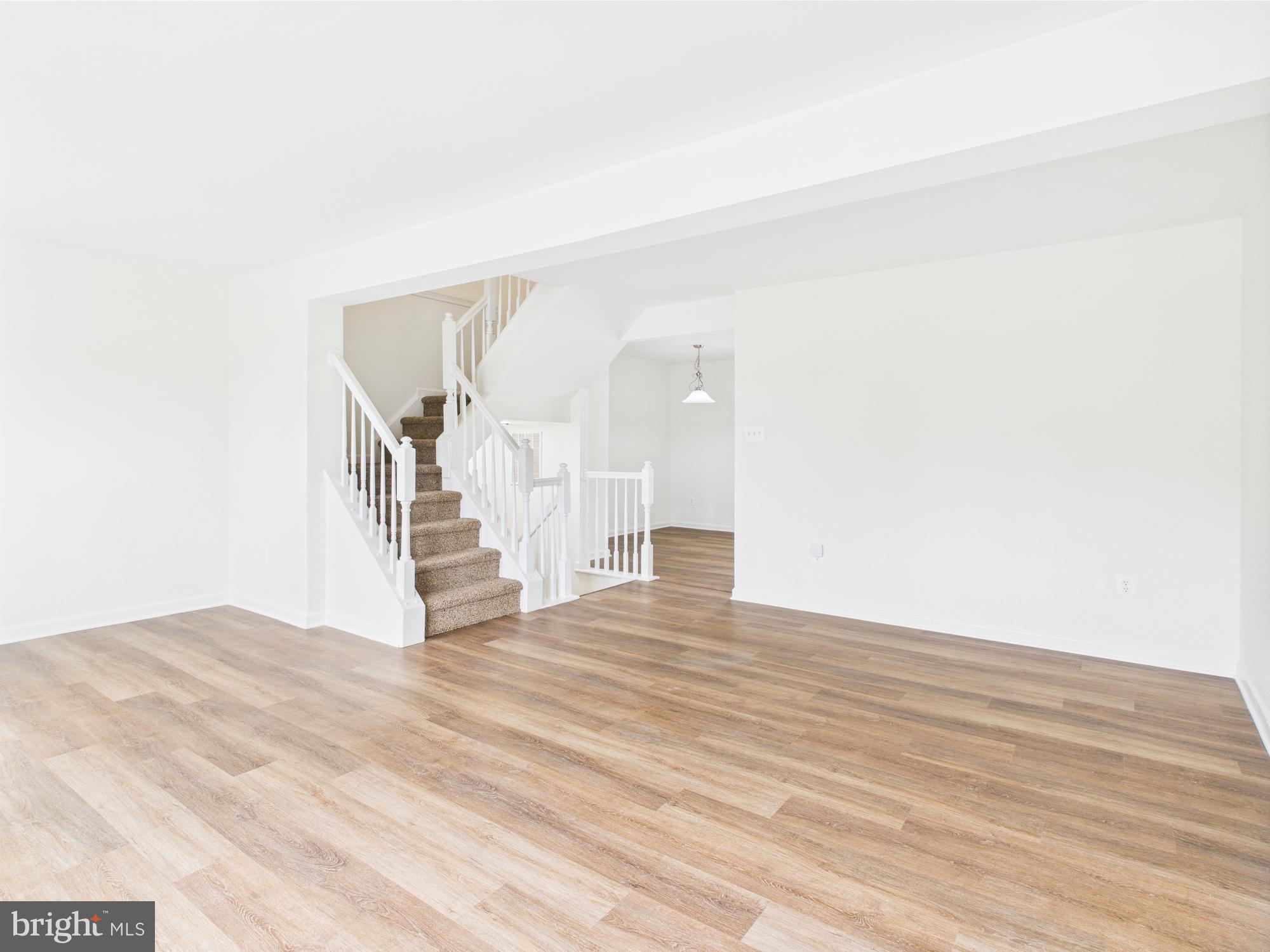 LAKELAND PLACE - Residential