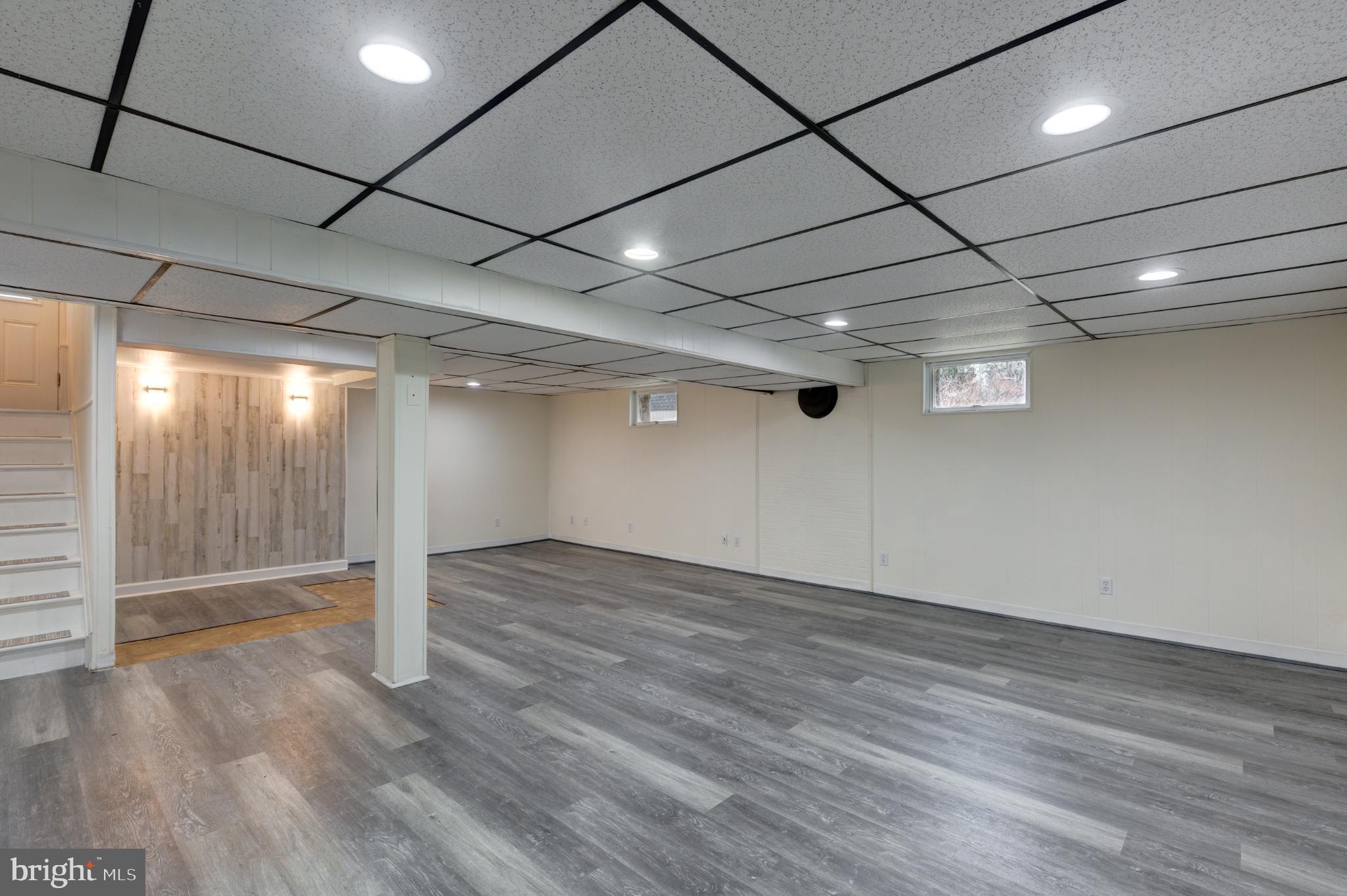 MERRYMAN HEIGHTS - Residential