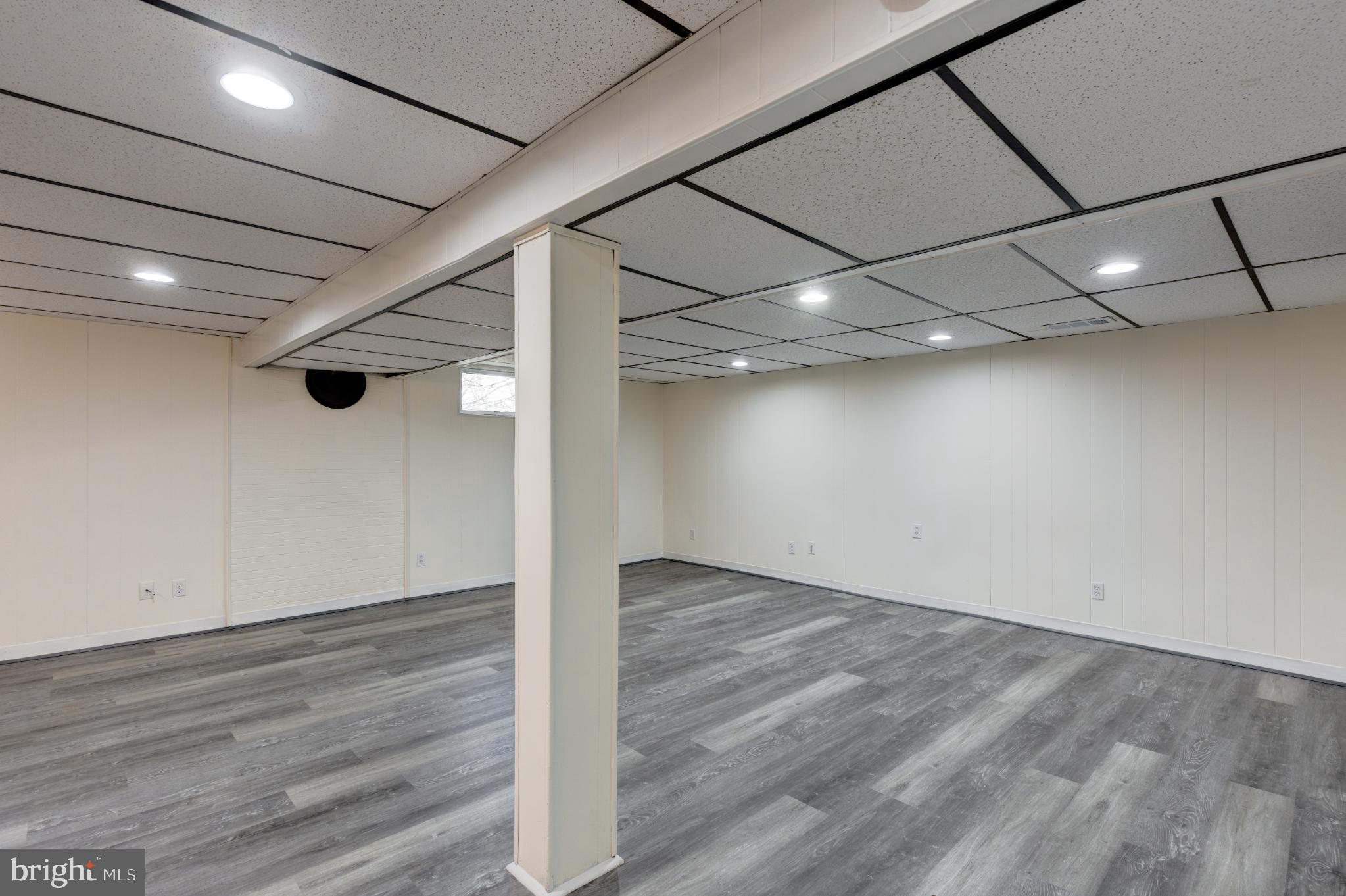 MERRYMAN HEIGHTS - Residential