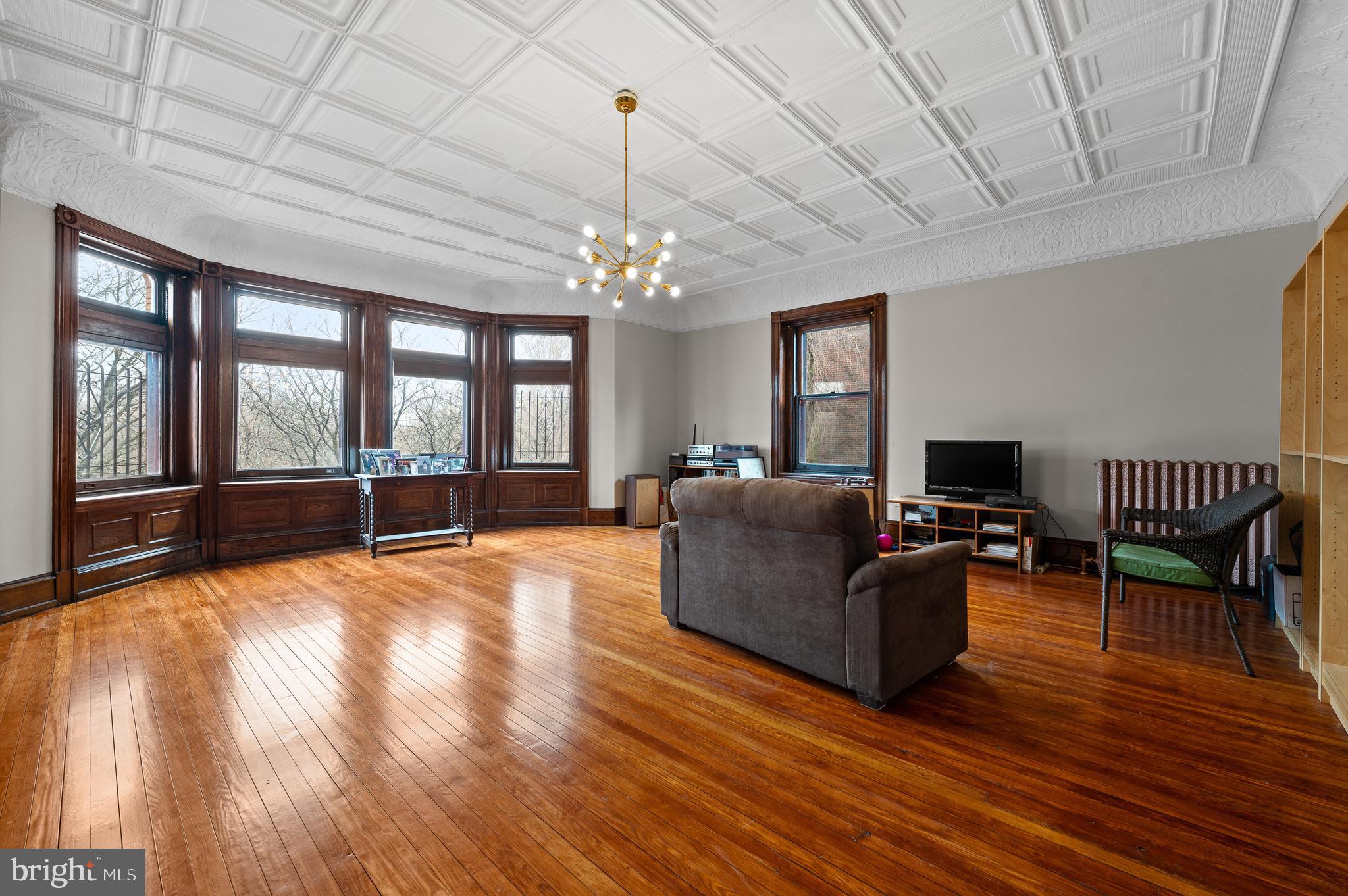 UNIVERSITY CITY - Residential