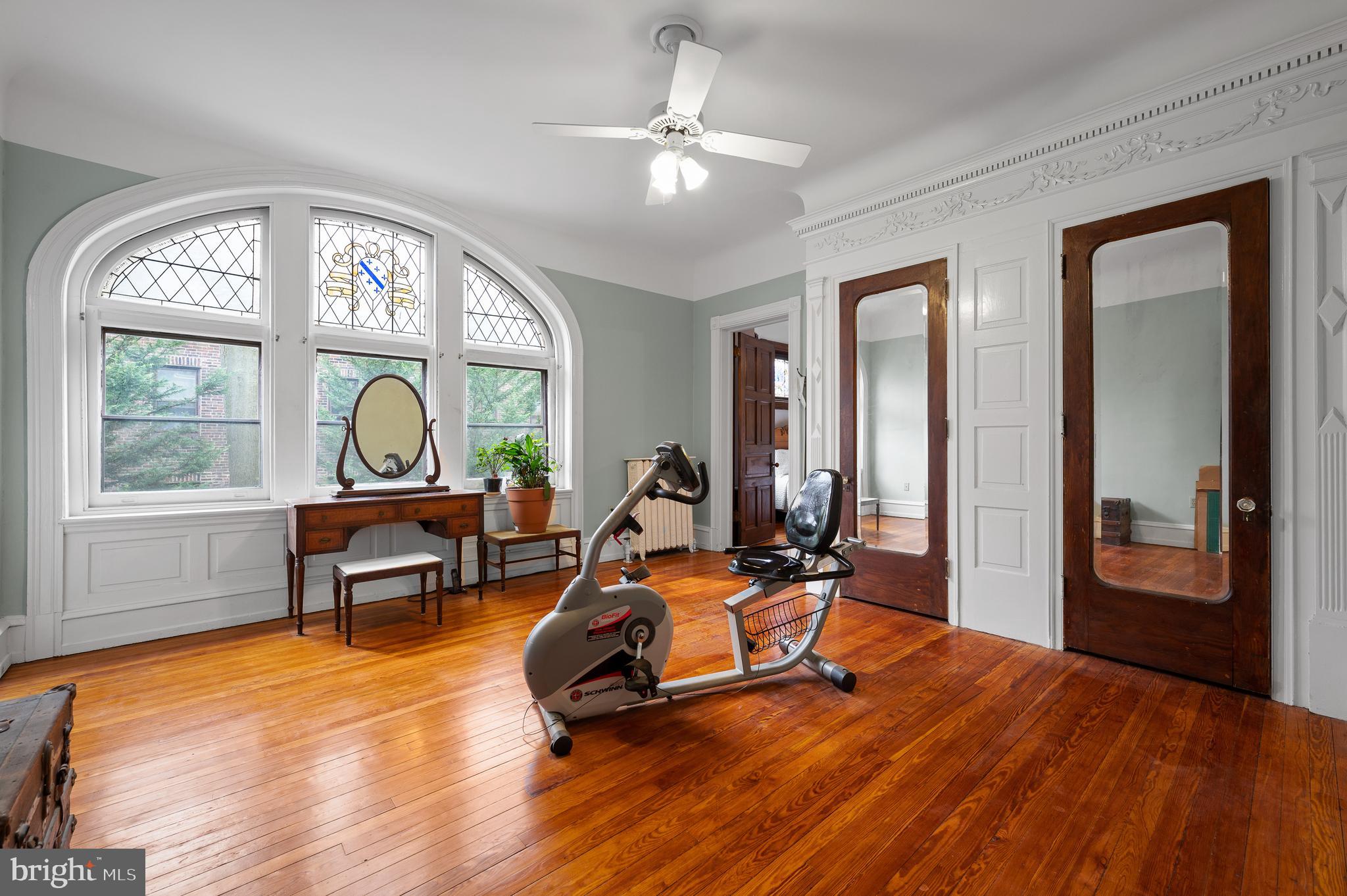 UNIVERSITY CITY - Residential