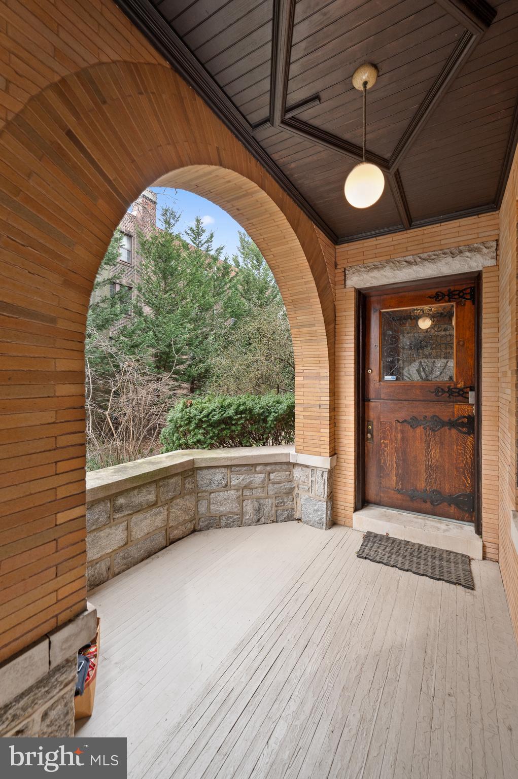 UNIVERSITY CITY - Residential