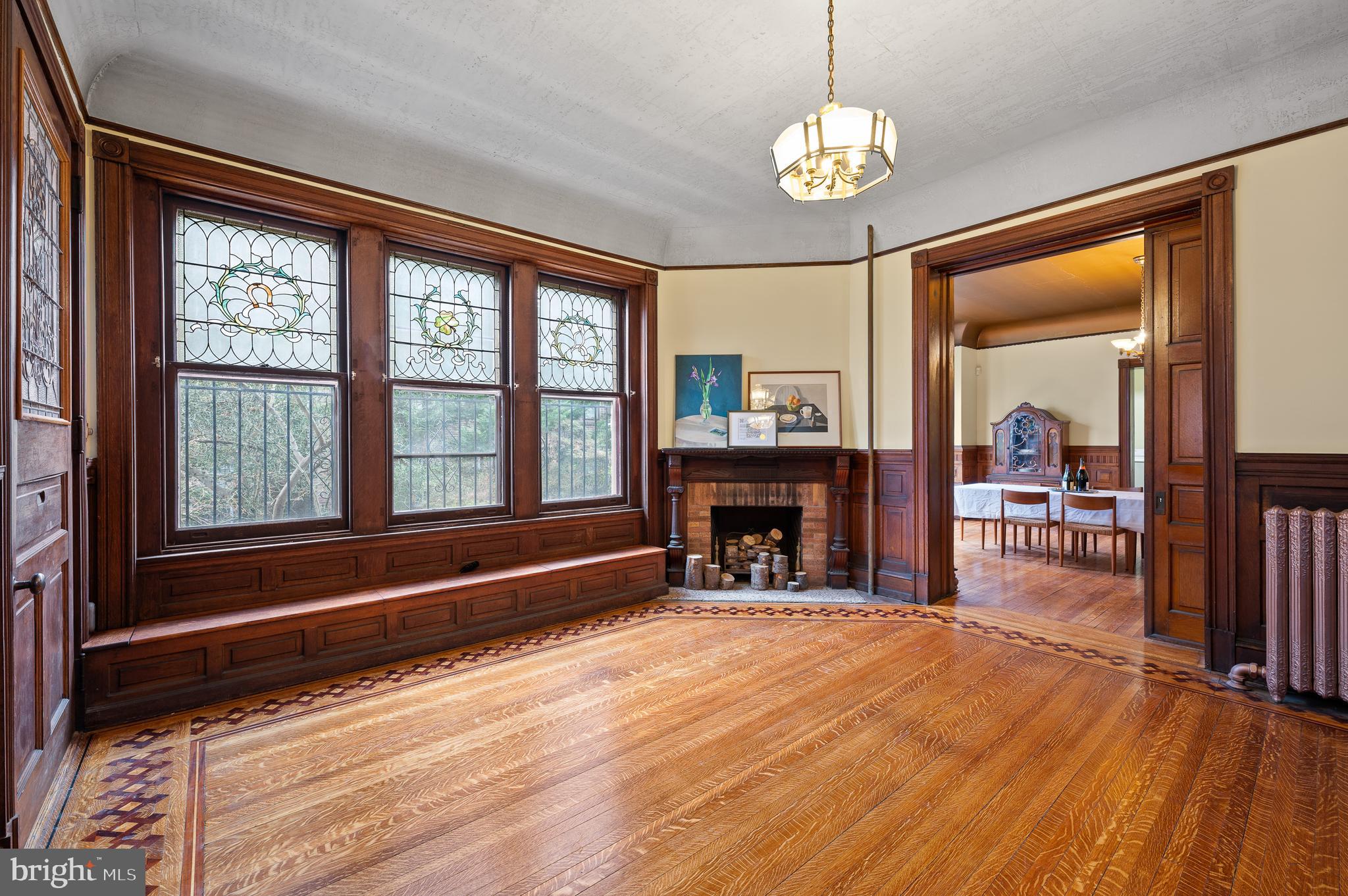 UNIVERSITY CITY - Residential