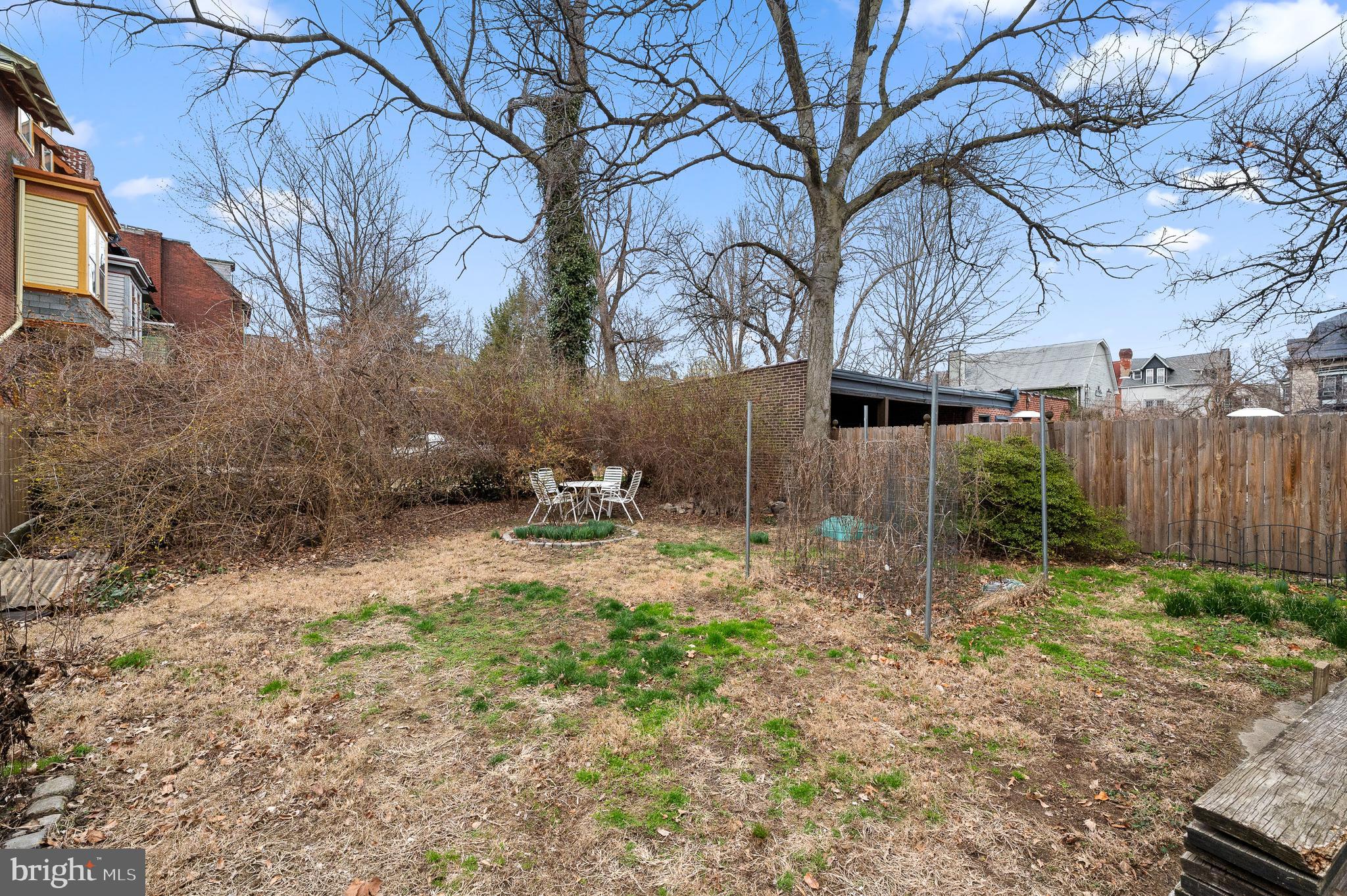 UNIVERSITY CITY - Residential