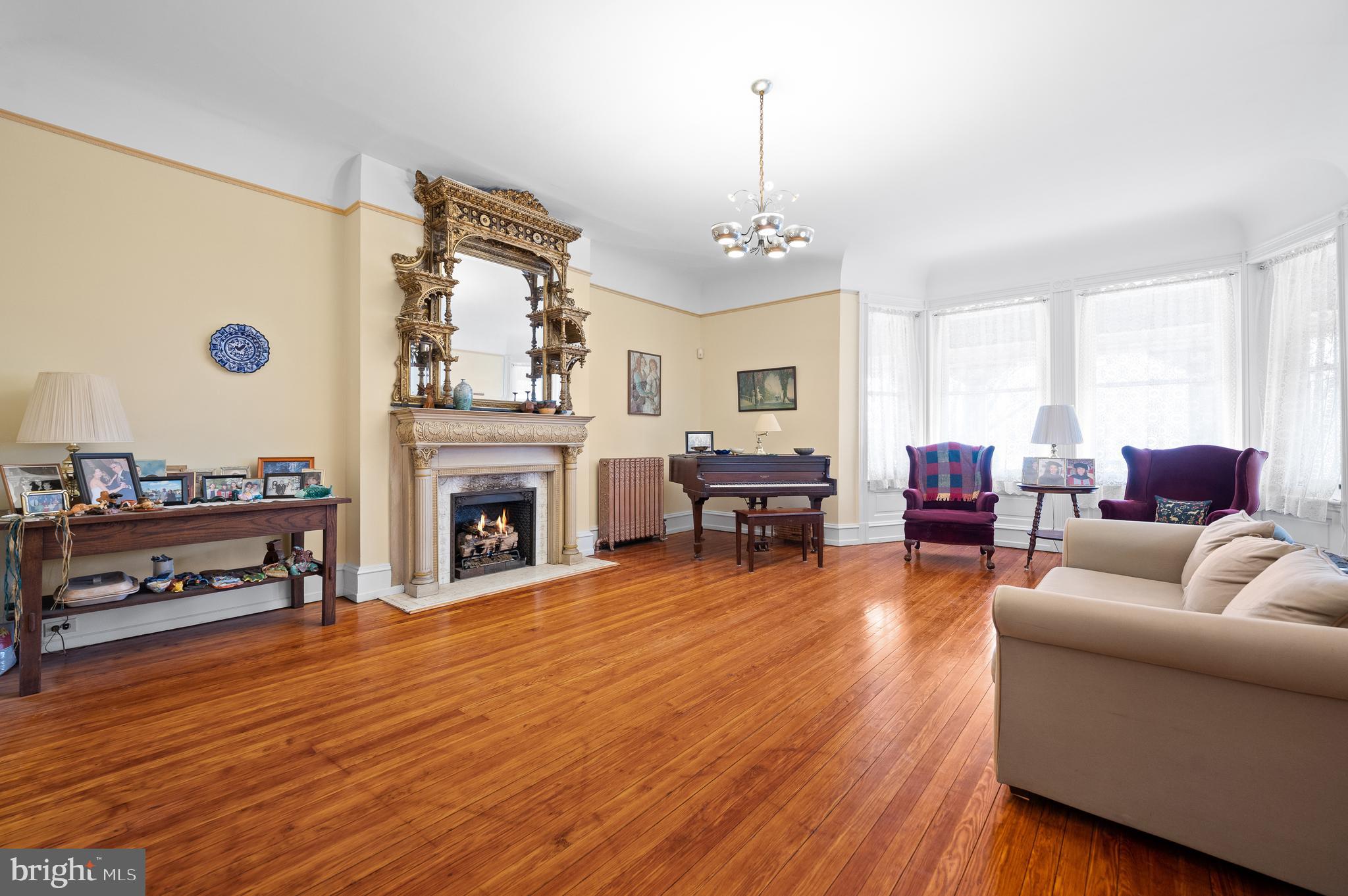 UNIVERSITY CITY - Residential