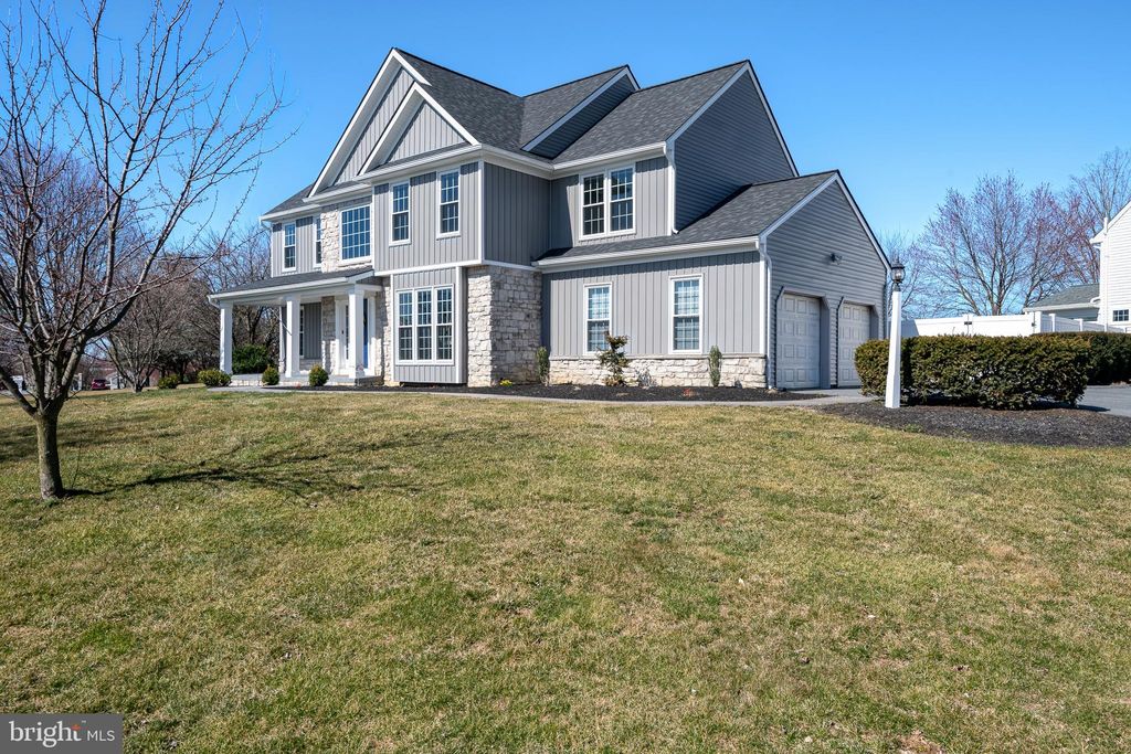 Photo of 8 FOX HOLLOW DR, LANCASTER, PA 17602 (MLS # PALA2031876)