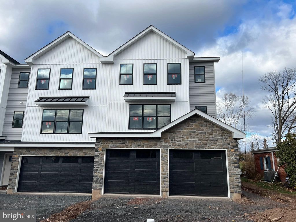 Photo of SELLERSVILLE, PA 18960 (MLS # PABU2110222)