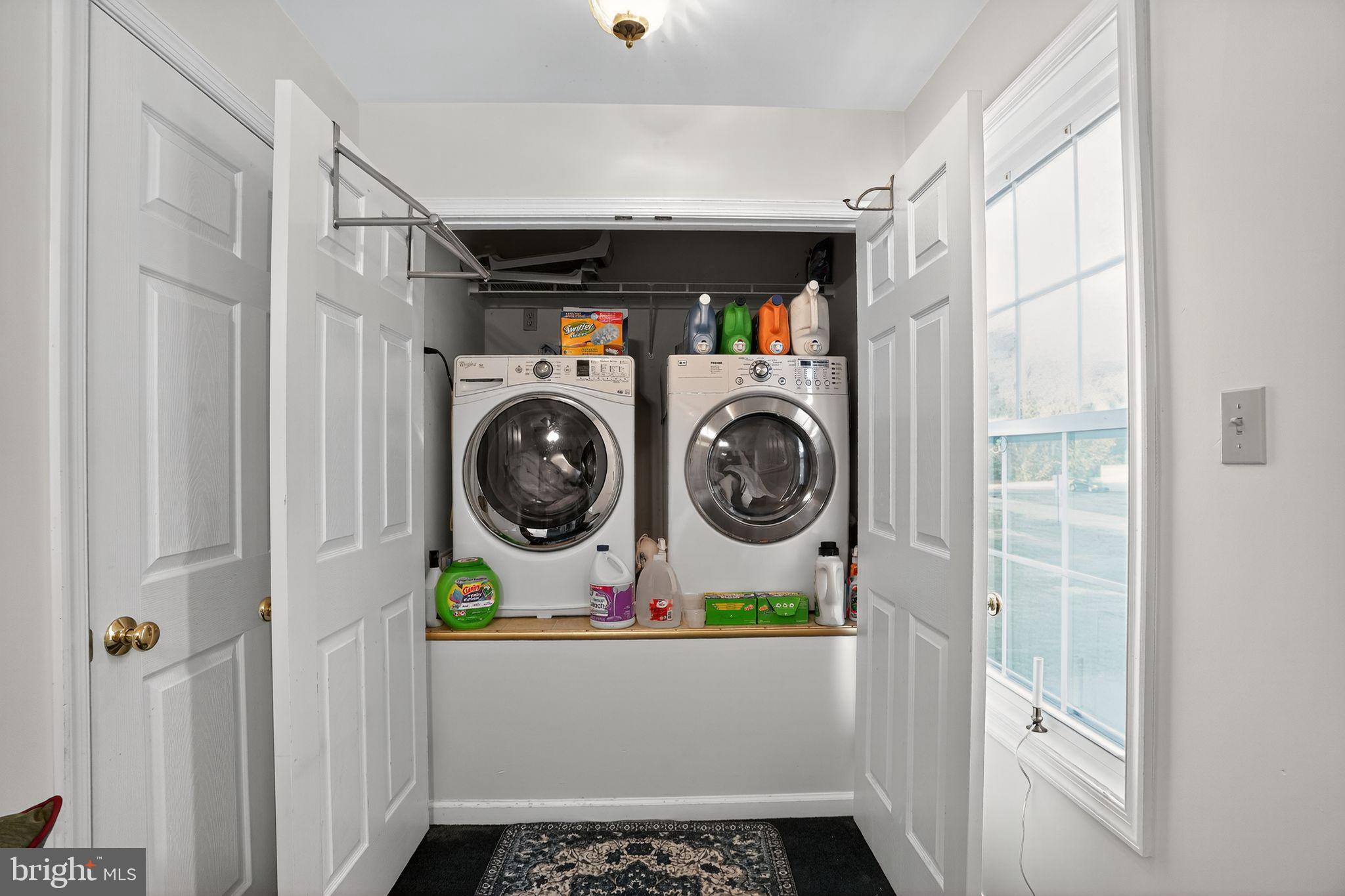 COLONIAL FARMS - Residential