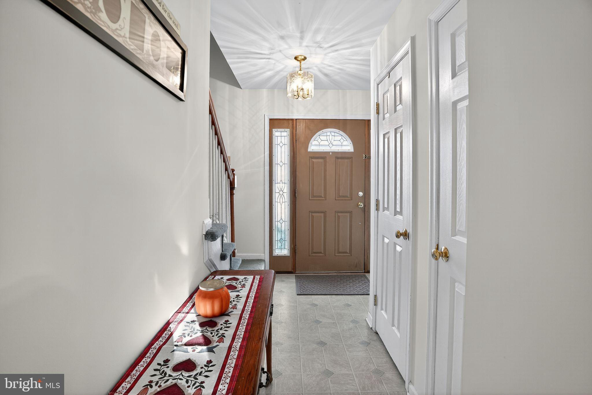 COLONIAL FARMS - Residential