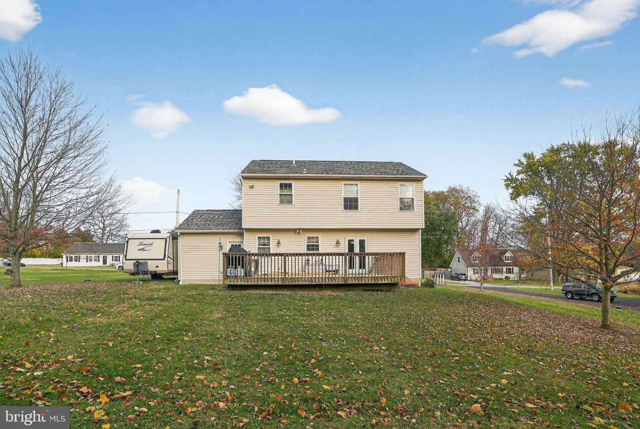 COLONIAL FARMS - Residential