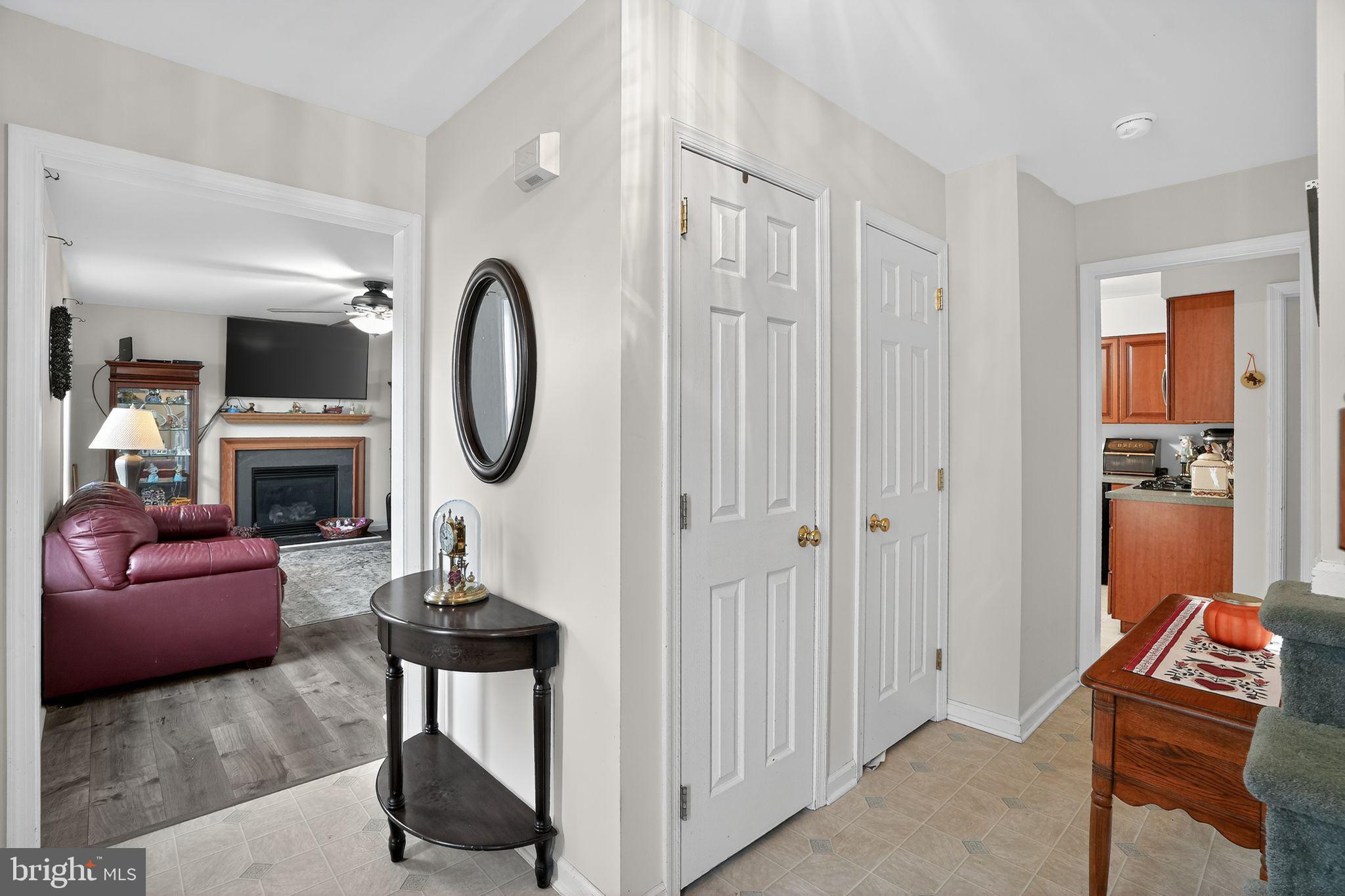 COLONIAL FARMS - Residential