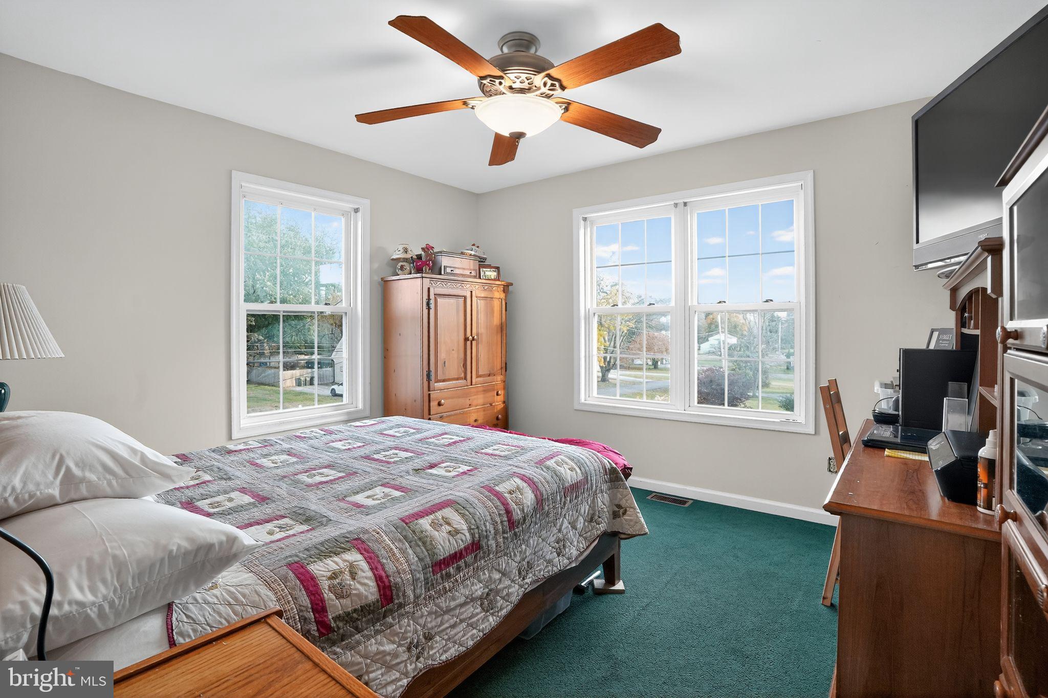 COLONIAL FARMS - Residential