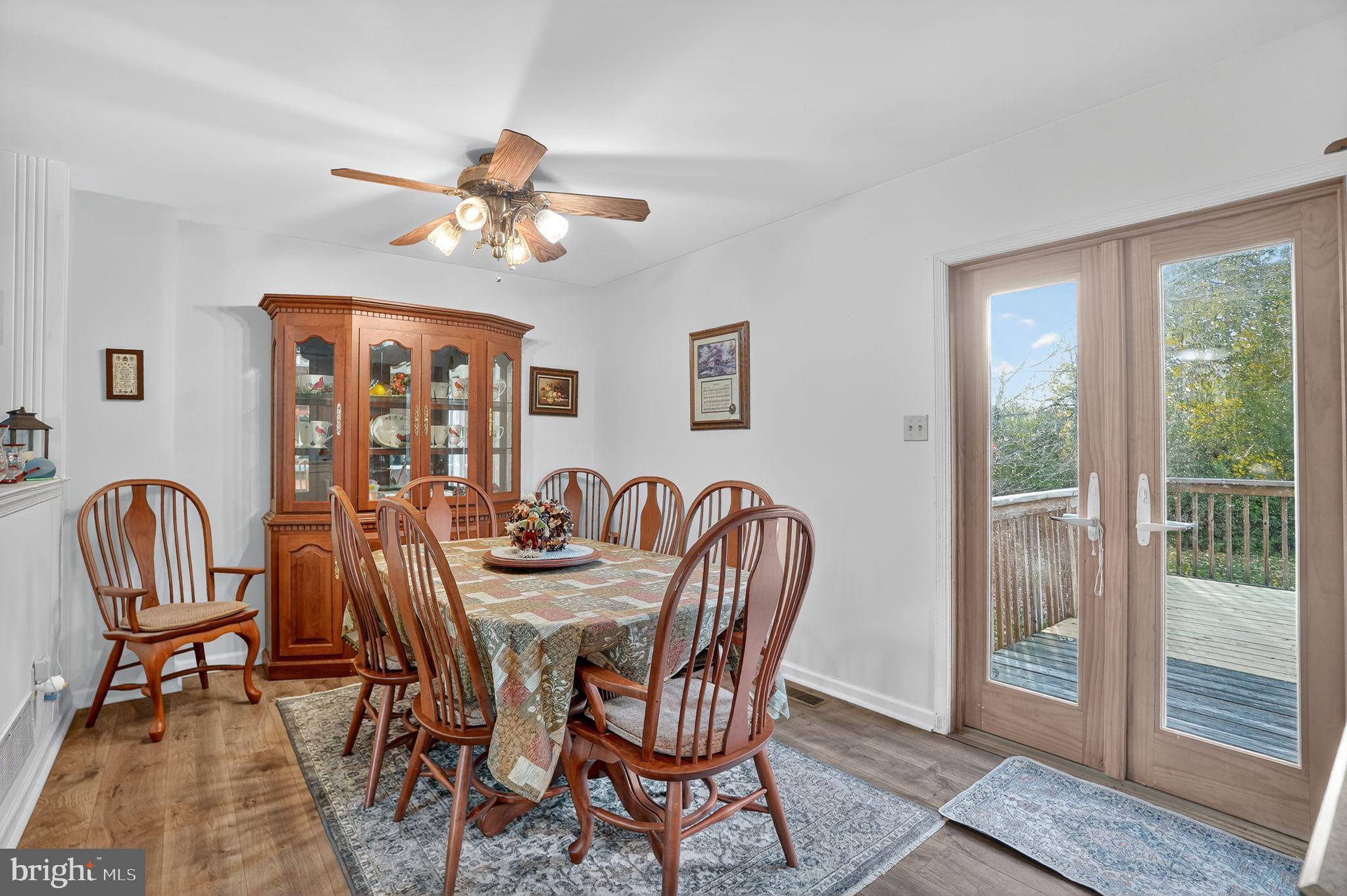 COLONIAL FARMS - Residential