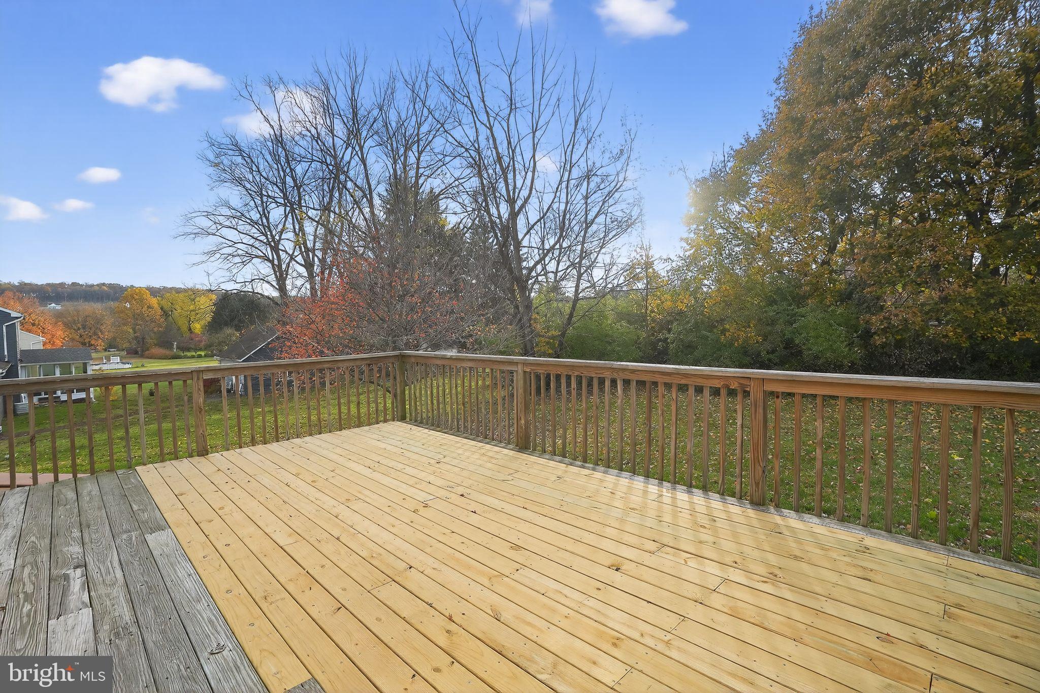 COLONIAL FARMS - Residential