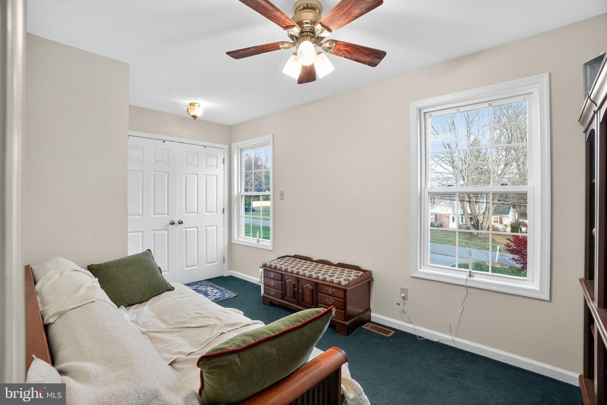 COLONIAL FARMS - Residential