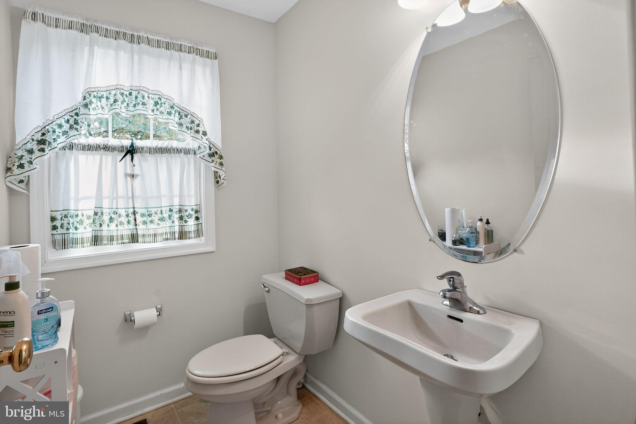 COLONIAL FARMS - Residential