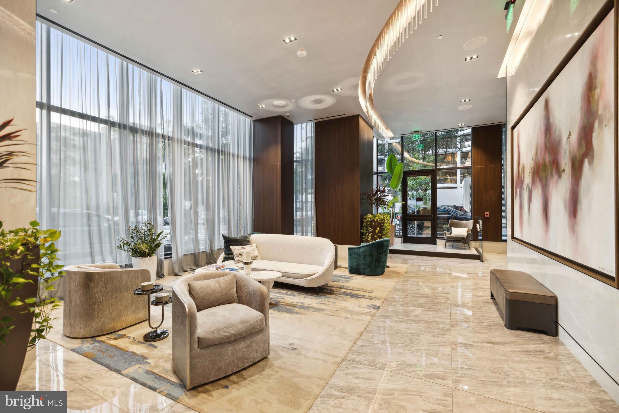 ROSSLYN - Residential