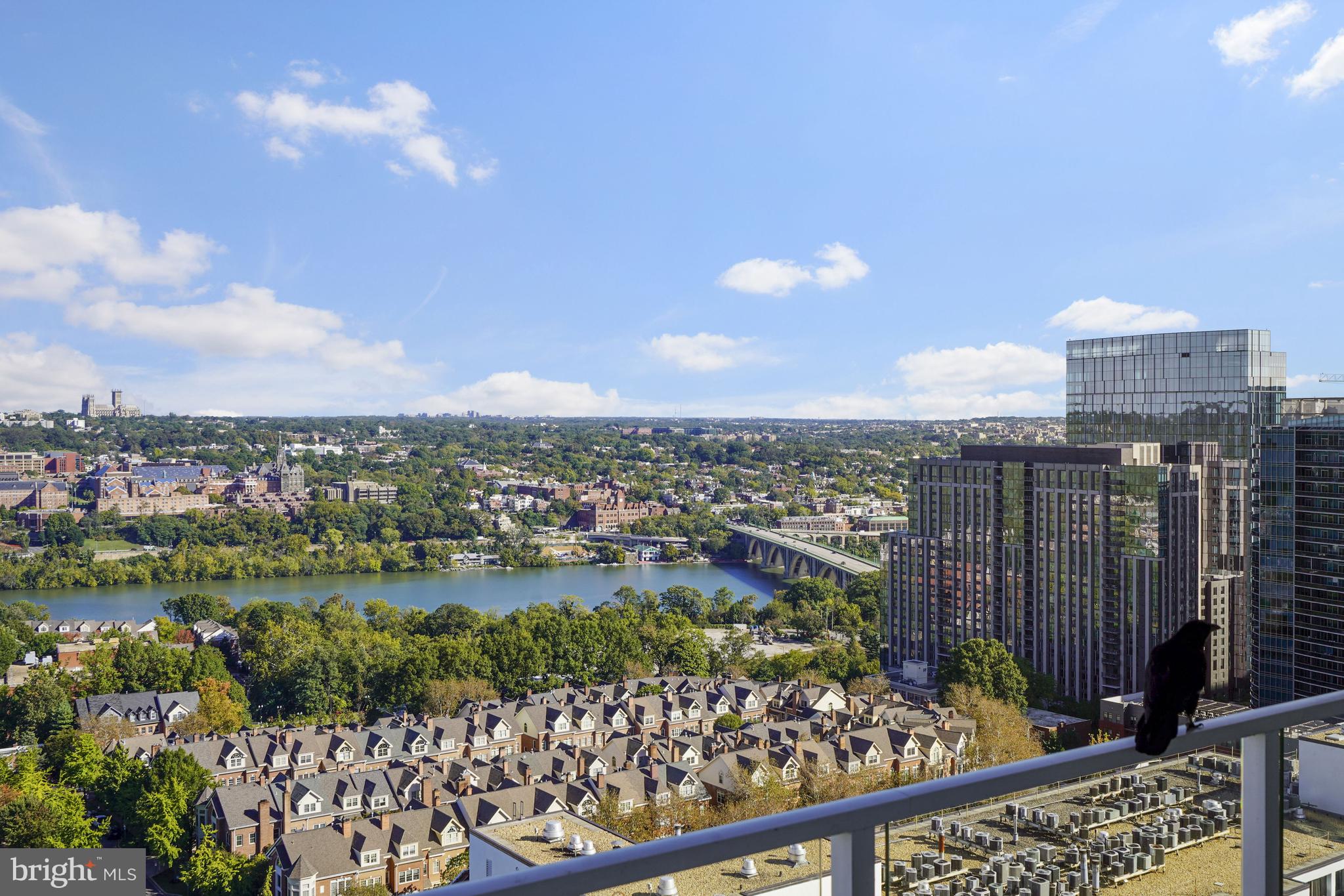 ROSSLYN - Residential