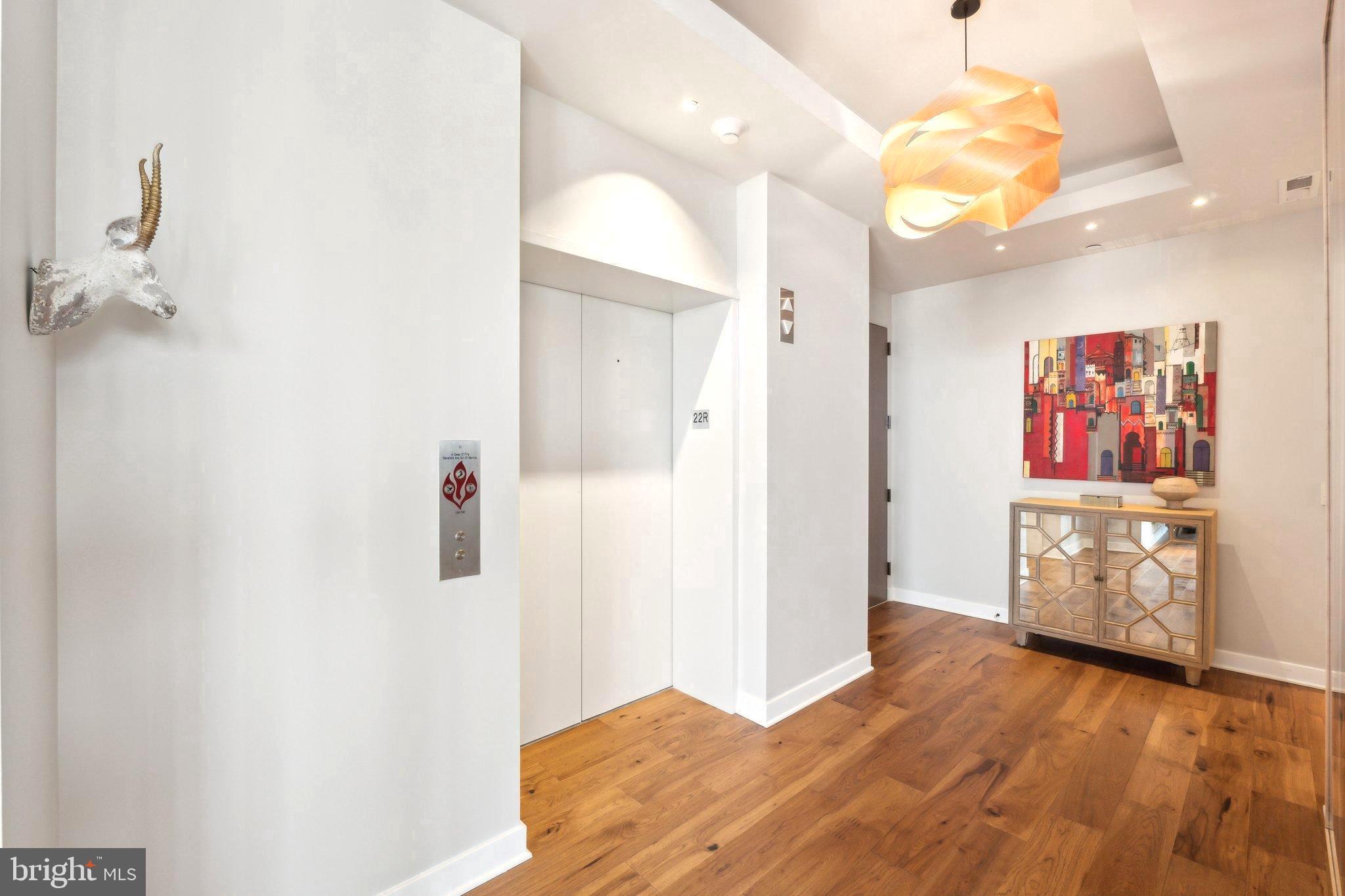 1781 N PIERCE STREET 2201